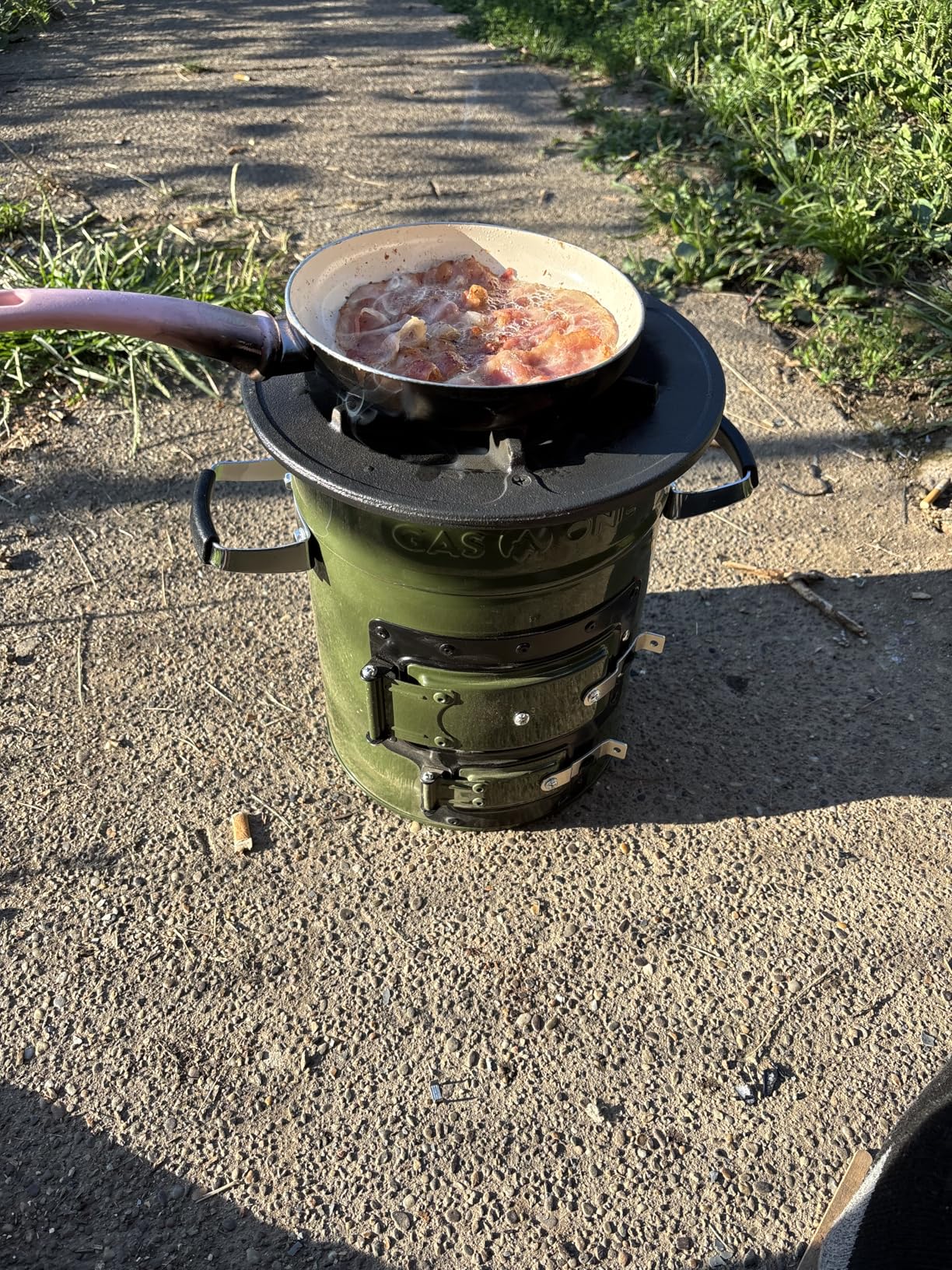 GasOne Premium Wood Burning Rocket Stove Camping for Backpacking, Hiking, RV and Survival - Insulated Barrel Stove Kit with Silicone Handles – Military Green Customer Review GasOne Premium Wood Burning Rocket Stove Camping for Backpacking, Hiking, RV and Survival - Insulated Barrel Stove Kit with Silicone Handles – Military Green - Customer Photo 2