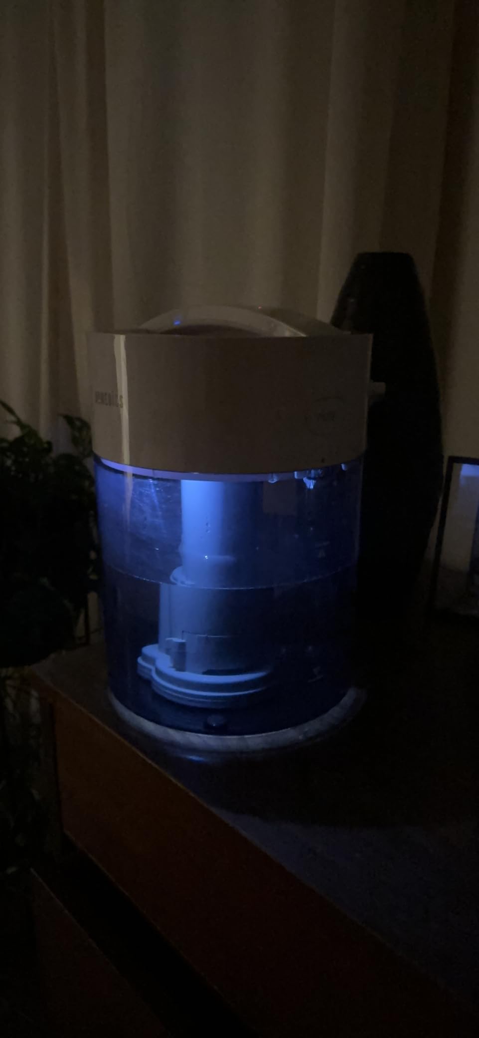 HoMedics Humidifiers for Bedroom, Home, Nursery, Office and Plants. Total Comfort UV-C Ultrasonic Humidifier, Leak Resistant Design, 0.97 Gallon Tank, 35 Hour Run Time, Quiet, Cool Mist, Night Light Customer Review HoMedics Humidifiers for Bedroom, Home, Nursery, Office and Plants. Total Comfort UV-C Ultrasonic Humidifier, Leak Resistant Design, 0.97 Gallon Tank, 35 Hour Run Time, Quiet, Cool Mist, Night Light - Customer Photo 1