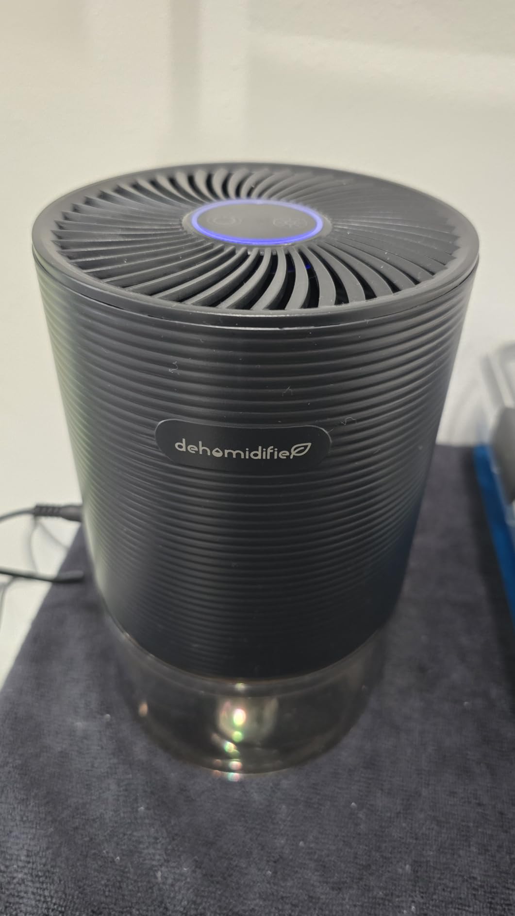 Dehumidifiers for Home, 25oz Dehumidifier for Bedroom with Auto-off, Ultra Quiet Energy Saving for Bathroom Closet Wardrobe Office RV (285sq.ft) Customer Review Dehumidifiers for Home, 25oz Dehumidifier for Bedroom with Auto-off, Ultra Quiet Energy Saving for Bathroom Closet Wardrobe Office RV (285sq.ft) - Customer Photo 3