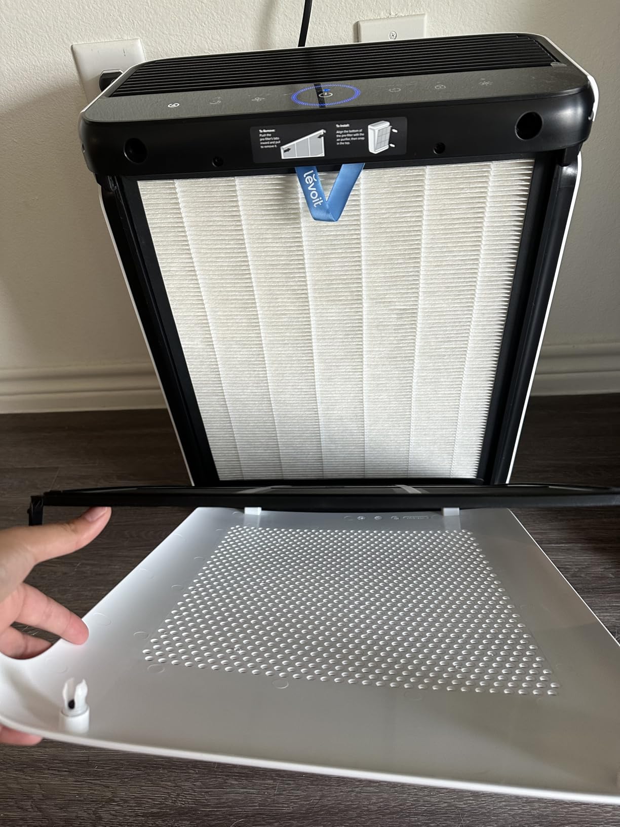LEVOIT Air Purifiers for Home Large Room Up to 1875 Ft² with Washable Pre-Filter, AHAM VERIFIDE, Air Quality Monitor, HEPA Sleep Mode for Allergies, Pet Hair in Bedroom, Vital 200S-P, White Customer Review LEVOIT Air Purifiers for Home Large Room Up to 1875 Ft² with Washable Pre-Filter, AHAM VERIFIDE, Air Quality Monitor, HEPA Sleep Mode for Allergies, Pet Hair in Bedroom, Vital 200S-P, White - Customer Photo 5