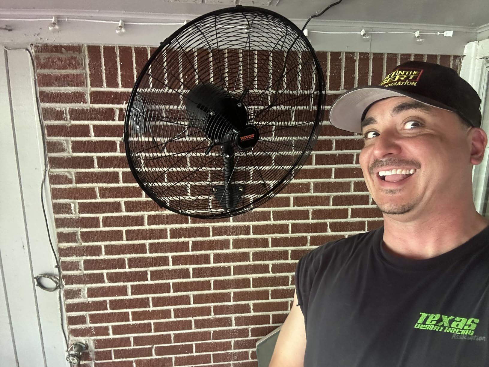 VEVOR 18 inch Wall Mount Fan Oscillating, 3-speed High Velocity Max. 4000 CFM Industrial Wall Fan for Indoor, Commercial, Residential, Warehouse, Greenhouse, Workshop, Basement, Black, ETL Listed Customer Review VEVOR 18 inch Wall Mount Fan Oscillating, 3-speed High Velocity Max. 4000 CFM Industrial Wall Fan for Indoor, Commercial, Residential, Warehouse, Greenhouse, Workshop, Basement, Black, ETL Listed - Customer Photo 2