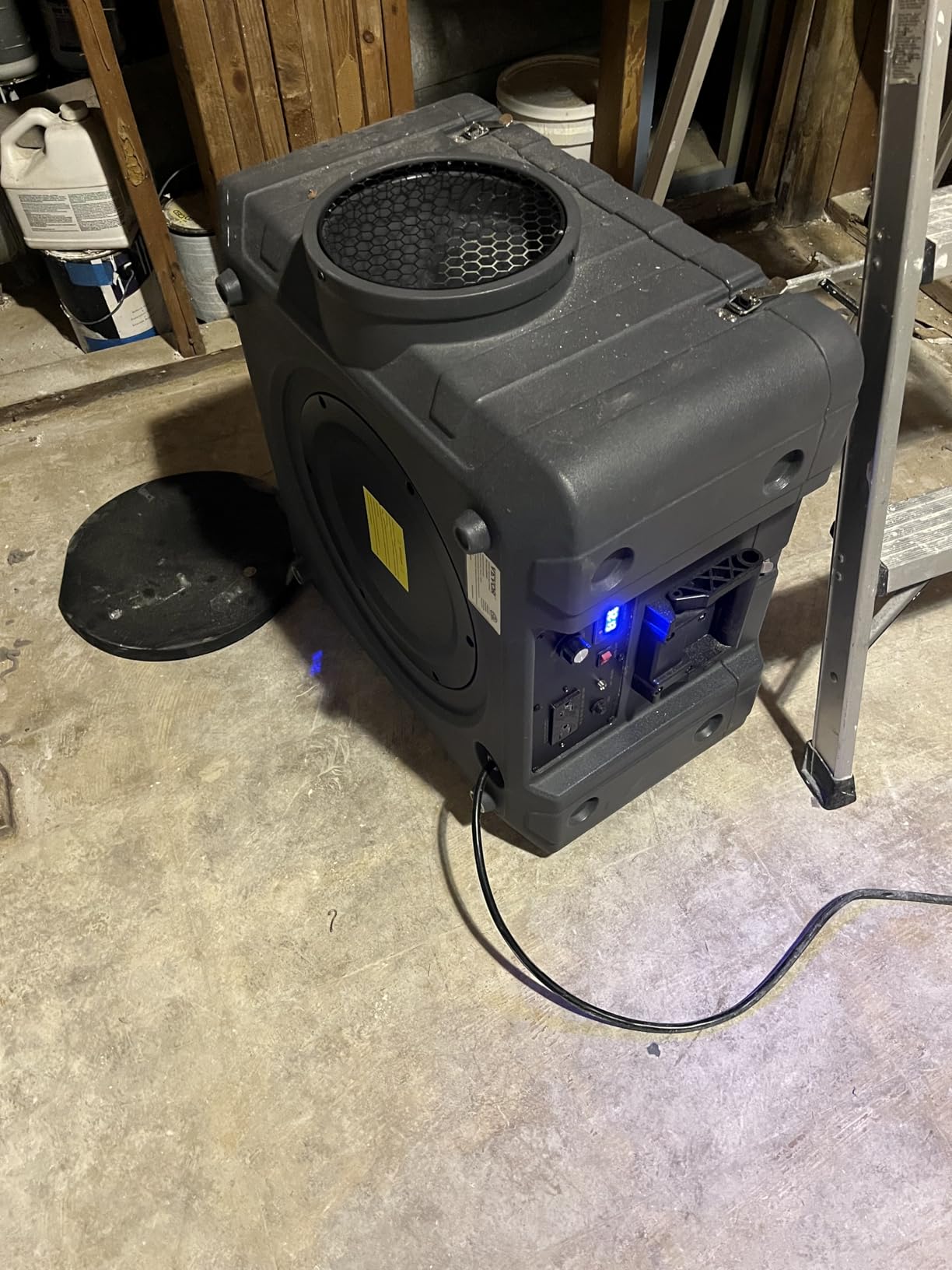 VEVOR Air Scrubber with 3-Stage Filtration, Stackable Negative Air Machine 800 CFM, Air Cleaner with MERV10, Carbon, H13 HEPA, for Home, Industrial and Commercial Use - Customer Photo 1