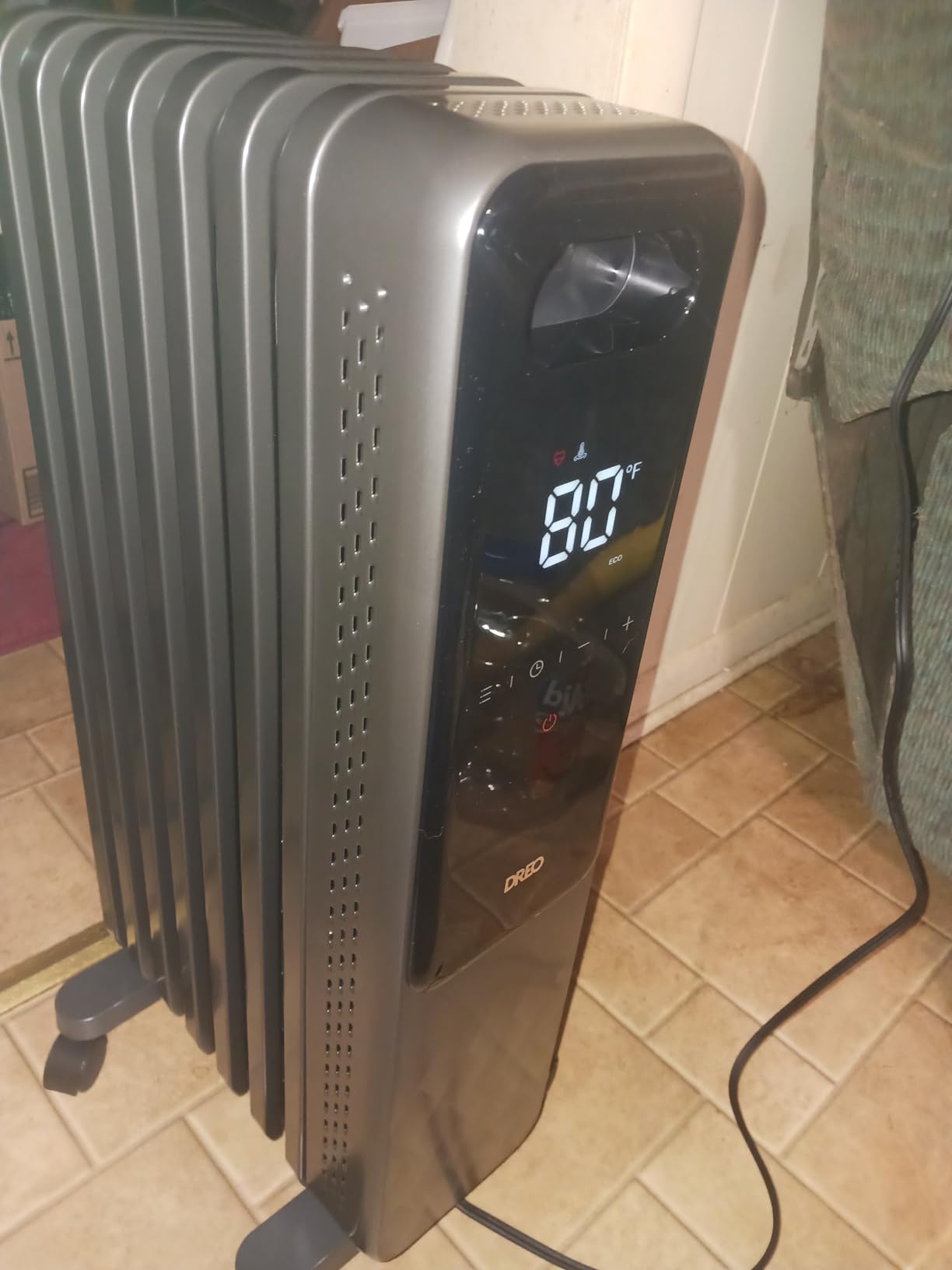Dreo Oil Filled Radiator, Electric Radiant Heaters for indoor use Large Room with Remote Control, Child Lock, 4 Modes, Overheat & Tip-Over Protection, 24h Timer, Digital Thermostat, Quiet, 1500W Customer Review Dreo Oil Filled Radiator, Electric Radiant Heaters for indoor use Large Room with Remote Control, Child Lock, 4 Modes, Overheat & Tip-Over Protection, 24h Timer, Digital Thermostat, Quiet, 1500W - Customer Photo 1