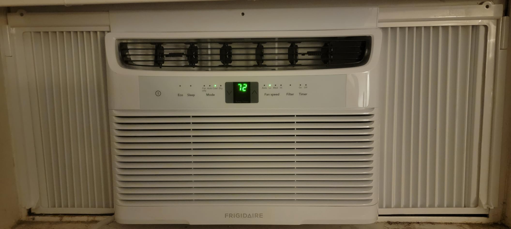Frigidaire 10,000 BTU Smart Inverter Window Air Conditioner with Wi-Fi and Energy Star Certification, Cools Up to 450 Sq. Ft., Ultra Quiet Operation, White - Customer Photo 2