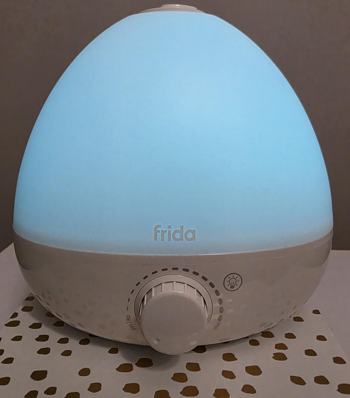 Frida Baby 3-in-1 XL Top Fill Humidifier for Bedroom, Cold & Flu Relief, 6L Tank Cool Mist Humidifier + Diffuser for Large Rooms, Mold Resistant, Nightlight, Auto-Off, Quiet, Essential Oil Diffuser Customer Review Frida Baby 3-in-1 XL Top Fill Humidifier for Bedroom, Cold & Flu Relief, 6L Tank Cool Mist Humidifier + Diffuser for Large Rooms, Mold Resistant, Nightlight, Auto-Off, Quiet, Essential Oil Diffuser - Customer Photo 2