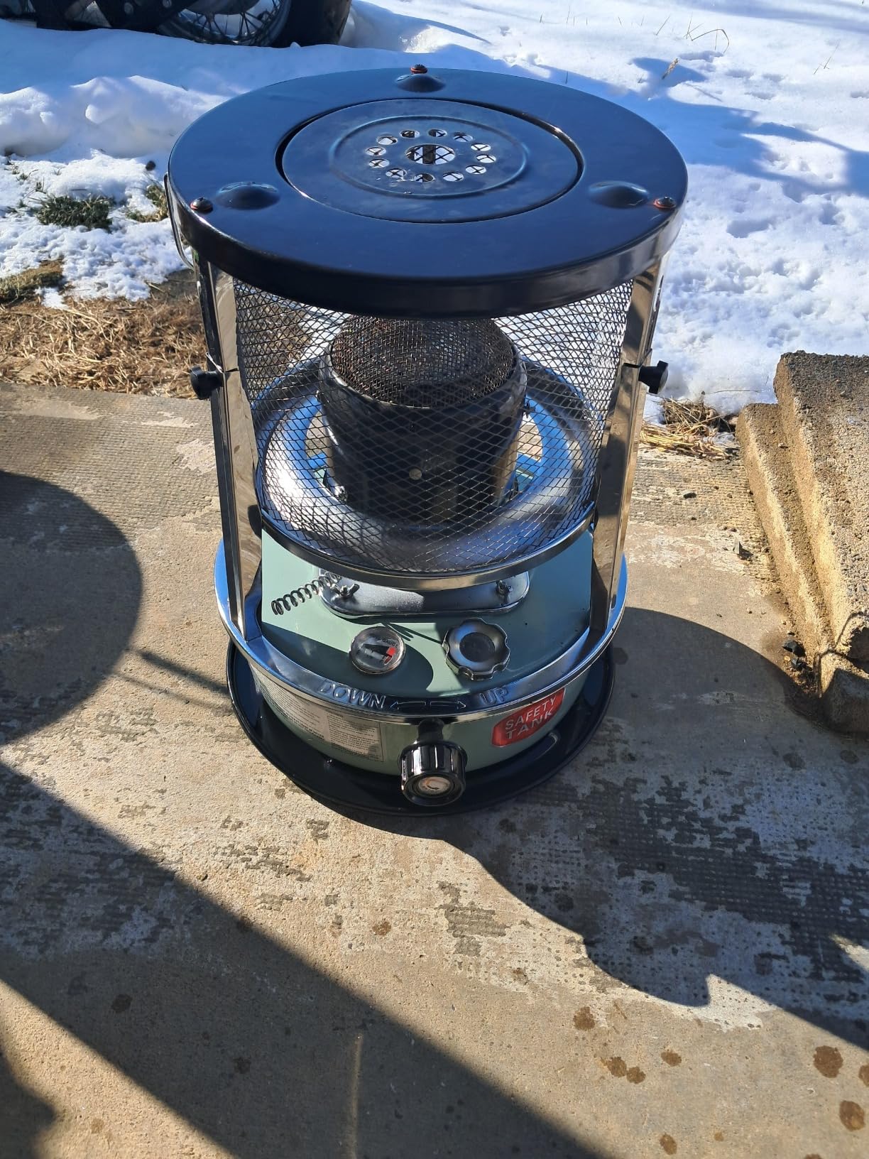 2 in 1 Portable Kerosene Heater & Stove, 9000 BTU, Non-Electric Indoor Outdoor Heater for Camping, Hunting, Cooking, Home, Garage, and Emergency Preparedness - Aquamarine - Customer Photo 3