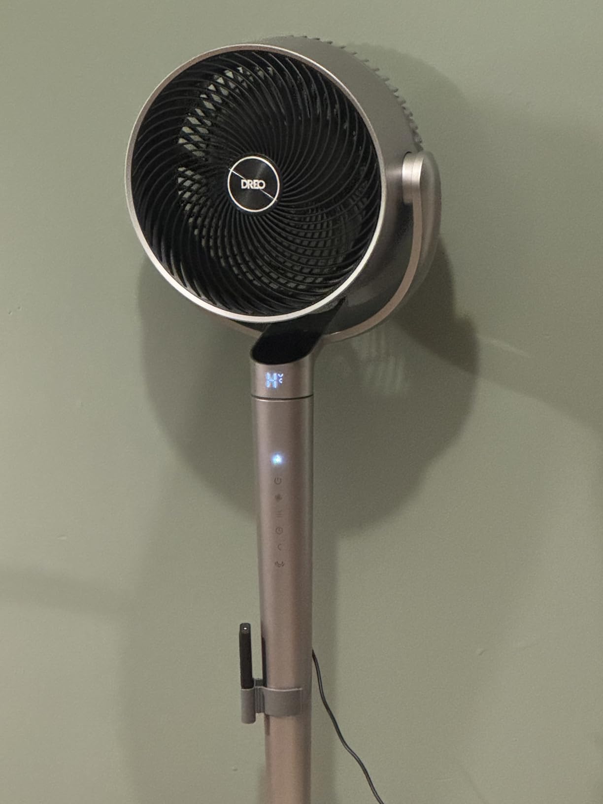Dreo Oscillating Fan for Bedroom,150°+120° Omni-Directional Quiet Floor Fans with Smart Control, 110ft Pedestal Fan with DC Motor, 9 Speeds, 6 Modes, 43'' Inches, 12H Timer, Wi-Fi/Voice/Alexa Customer Review Dreo Oscillating Fan for Bedroom,150°+120° Omni-Directional Quiet Floor Fans with Smart Control, 110ft Pedestal Fan with DC Motor, 9 Speeds, 6 Modes, 43'' Inches, 12H Timer, Wi-Fi/Voice/Alexa - Customer Photo 2
