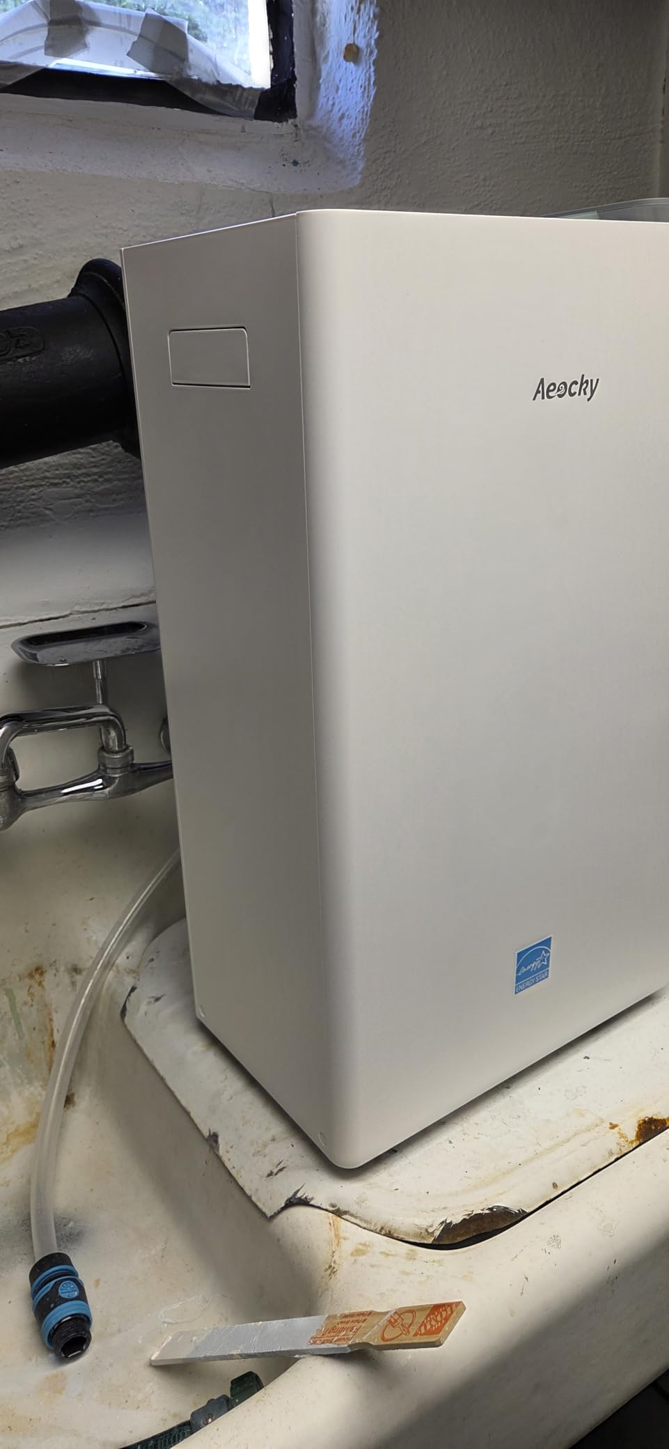 4500 Sq.Ft Most Efficient Energy Star 2025 Dehumidifier,AEOCKY Max 80 Pint/D(Standard 56Pint/D) Smart Compressor Dehumidifier with Drain Hose, Intelligent Humidistat,for Basement,Bedroom,Home,Bathroom - Customer Photo 3