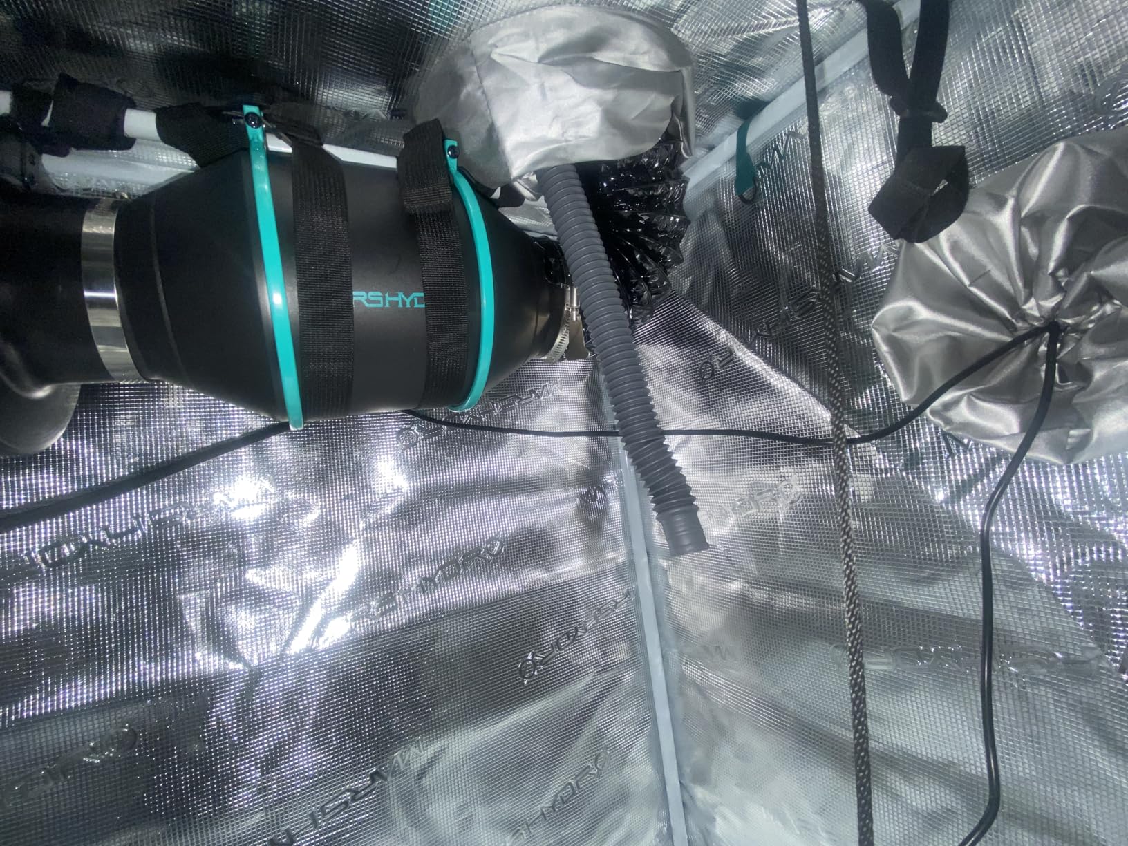 MARS HYDRO Plant Humidifier 5L,with Adjustable Humidity,Timer Function,Ultrasonic Precise and Silent Operation,No-Leak Seal for Grow Tent,Indoor Planting,Greenhouse,Bedroom Customer Review MARS HYDRO Plant Humidifier 5L,with Adjustable Humidity,Timer Function,Ultrasonic Precise and Silent Operation,No-Leak Seal for Grow Tent,Indoor Planting,Greenhouse,Bedroom - Customer Photo 2