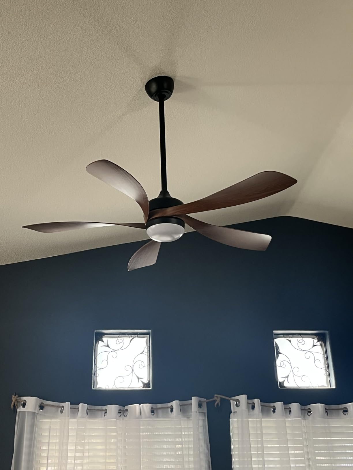 Sofucor 52 Inch Ceiling Fans with Lights and Remote, Outdoor Ceiling Fan with Light 6-Speed 3 CCT 3-Timer, Low Profile Ceiling Fan 5 Blade Reversible DC Motor for Living Room Bedroom Patio Customer Review Sofucor 52 Inch Ceiling Fans with Lights and Remote, Outdoor Ceiling Fan with Light 6-Speed 3 CCT 3-Timer, Low Profile Ceiling Fan 5 Blade Reversible DC Motor for Living Room Bedroom Patio - Customer Photo 1
