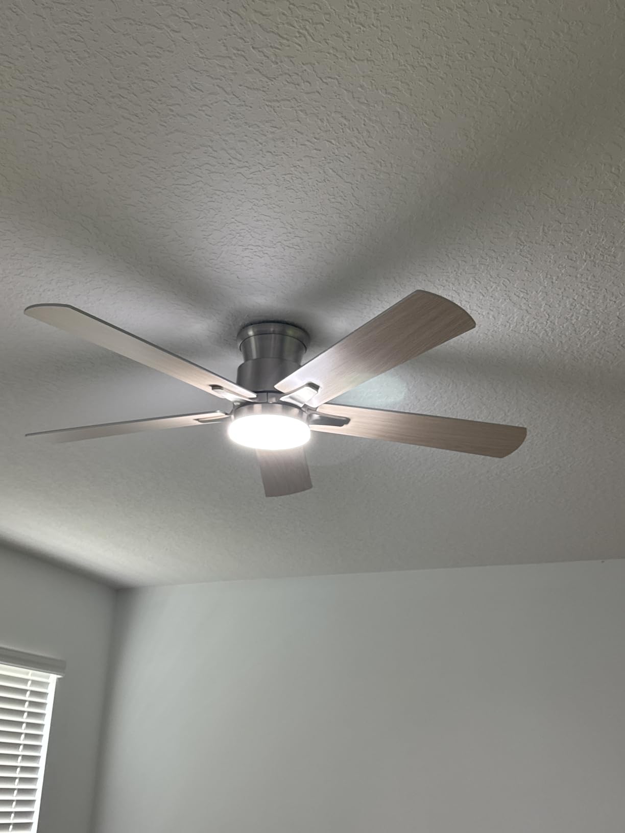 Ceiling Fans with Lights 52 Inch, Flush Mount, Remote Control, 3CCT Dimmable, 6 Speeds, Quiet Reversible DC Motor, Low Profile Hugger Black Ceiling Fan for Bedroom, Living Room, Indoor/Outdoor, ETL - Customer Photo 2