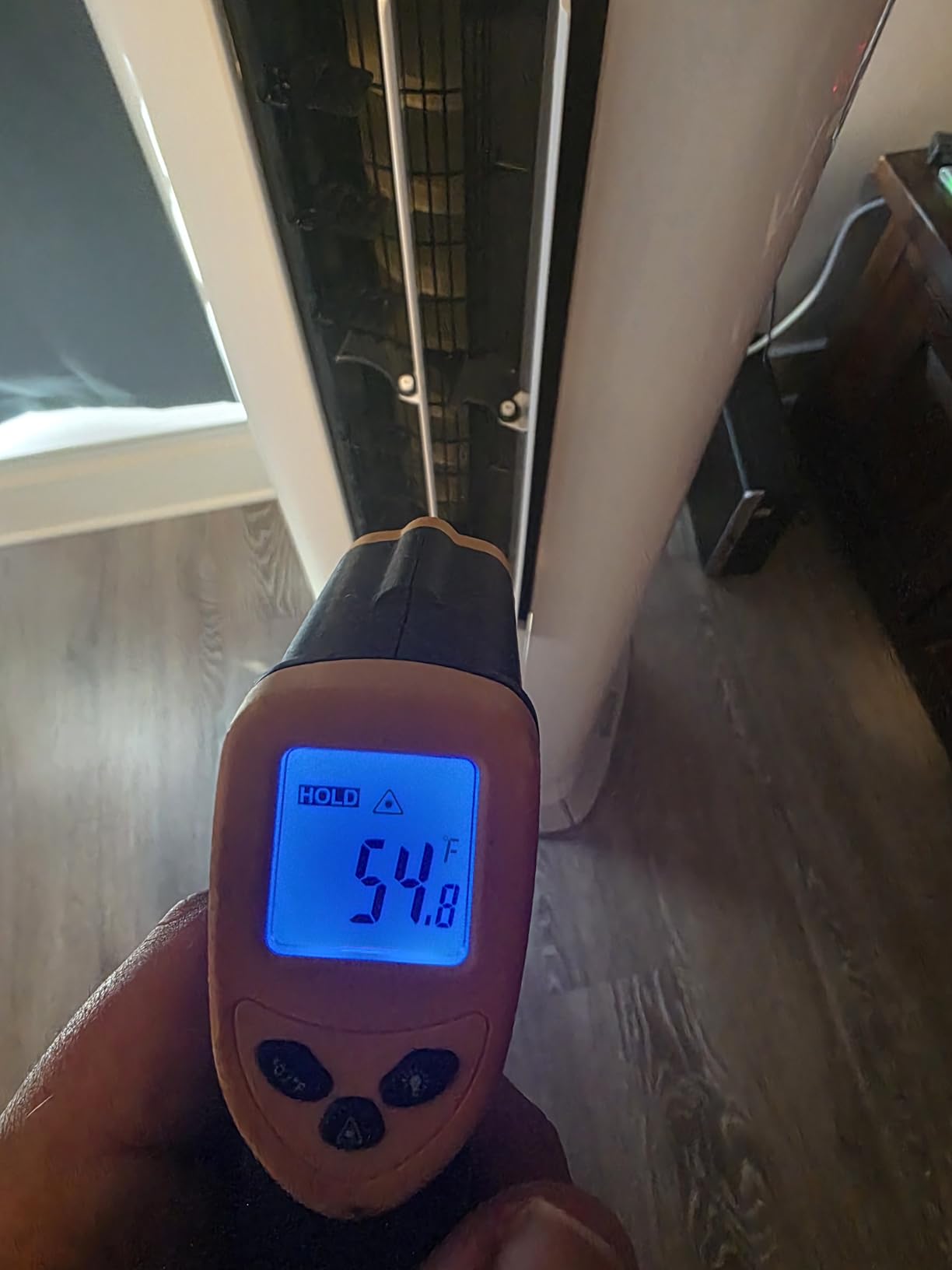 Hisense 6,000 BTU Smart Inverter Window Air Conditioner, 3 modes (Cooling, Fan, Dehumidifier), Easy Installation,Ultra Quiet, 24.5% more Energy Saving, 2 Years Warranty - Customer Photo 1