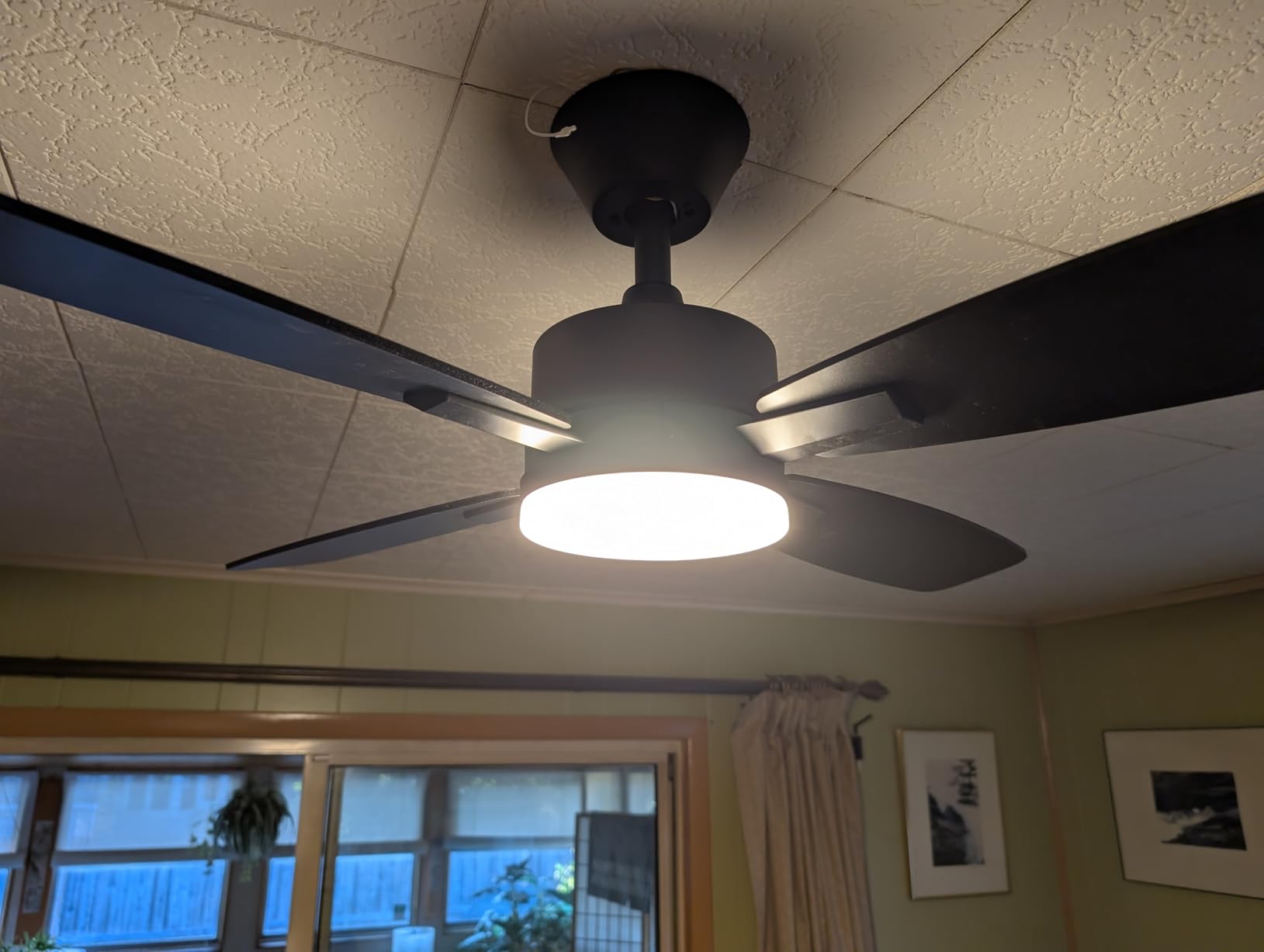 Ceiling Fan 52 Inch, Remote Control Reversible DC Motors, 3CCT Dimmable Timer Noiseless, Ceiling Fan with Light for Bedroom Living Room, Indoor&Outdoor White - Customer Photo 2