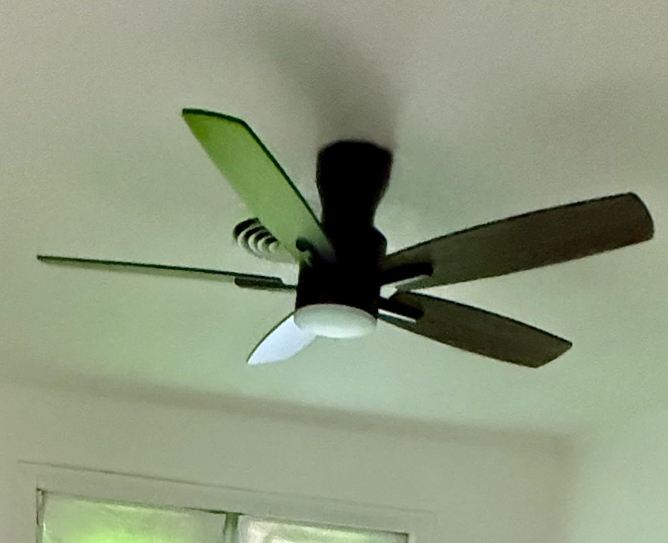 Ohniyou Ceiling Fans with Lights, 52'' Low Profile Ceiling Fan with Light and Remote/APP Control, Modern Flush Mount Ceiling Fan for Indoor Bedroom Living Room, Dimmable, Qiuet DC Motor, Black Customer Review Ohniyou Ceiling Fans with Lights, 52'' Low Profile Ceiling Fan with Light and Remote/APP Control, Modern Flush Mount Ceiling Fan for Indoor Bedroom Living Room, Dimmable, Qiuet DC Motor, Black - Customer Photo 1