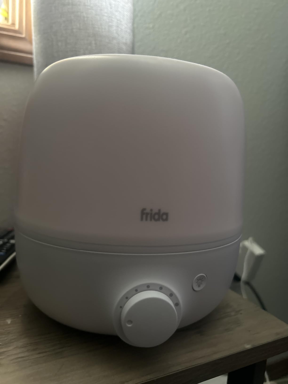 Frida Baby 3-in-1 Cool Mist Humidifier for Large Rooms, Top Fill Humidifier for Bedroom, Allergy Relief, 60 Hour Runtime + Nightlight, Auto Shut-Off, Quiet, Carry Handle, Essential Oil Diffuser Customer Review Frida Baby 3-in-1 Cool Mist Humidifier for Large Rooms, Top Fill Humidifier for Bedroom, Allergy Relief, 60 Hour Runtime + Nightlight, Auto Shut-Off, Quiet, Carry Handle, Essential Oil Diffuser - Customer Photo 1