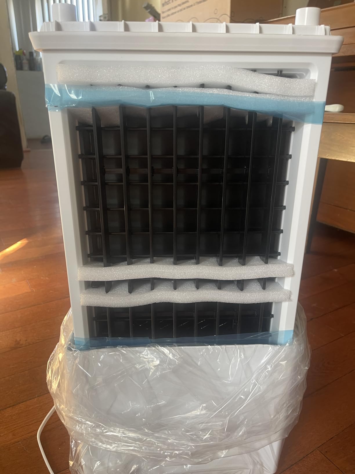 Small Air Conditioner w/ 3 Speeds&3 Modes, Remote, 1100ML Tank Humidifier, 8-Cube Ice Tray, 120° Oscillating, 4 IN 1 Portable Air Conditioners, 7-Color Light, 4H Timer Desk AC Unit for Bedroom - Customer Photo 2
