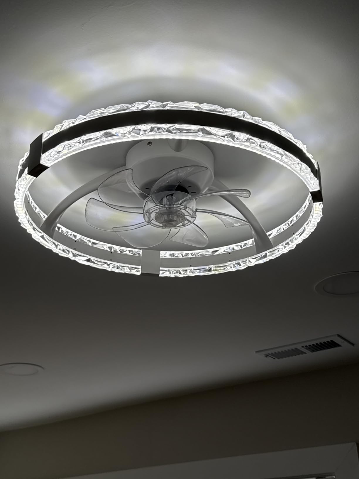 Ceiling Fans with Lights and Remote, 20'' Low Profile Flush Mount Ceiling Fan with 6 Speeds & 3 Color Temperature, 3000-6500K Dimmable Led Fandelier for Bedroom Livingroom, White - Customer Photo 1