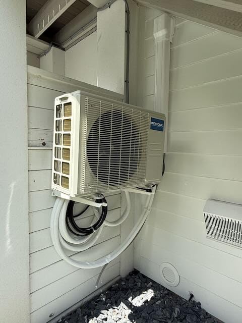 MrCool DIY 12k BTU 23.5 SEER2 Ductless Mini Split AC & Heat Pump 5th Generation - Energy Star 115v with 1 YR Labor Warranty by IWAE - Customer Photo 2