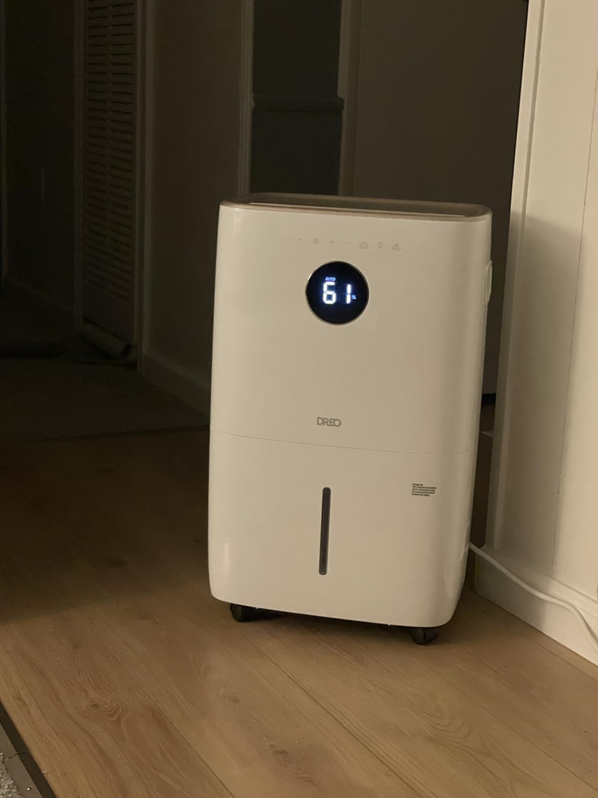 Dreo 110-Pint Smart Dehumidifier for Basement, 4500 Ft² for Large Room, 2 Gallon Water Tank, Auto/Comfort/Constant Mode Dehumidifiers for Home, Bedroom, Bathroom, with Drain Hose, White, 711S - Customer Photo 2