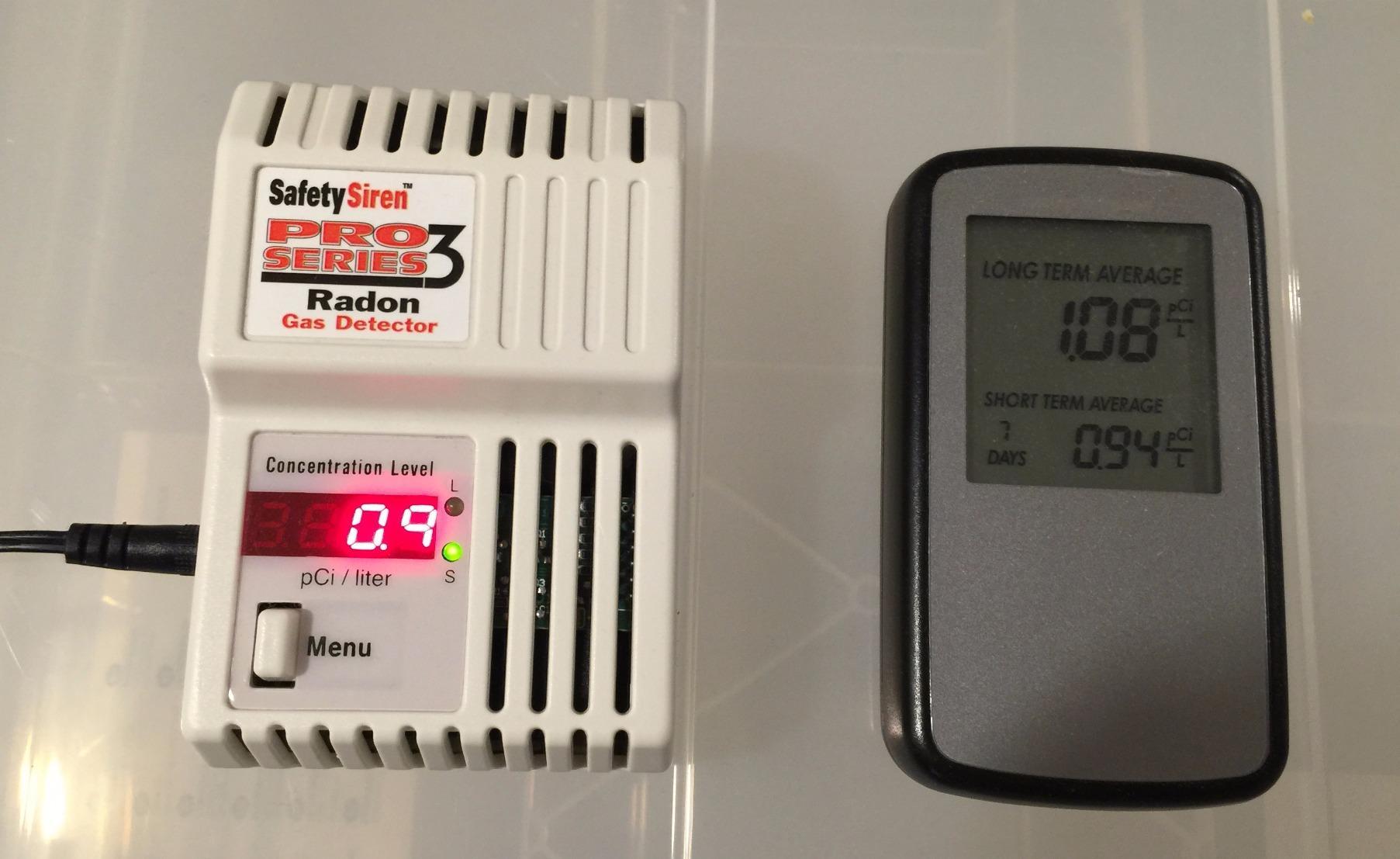 Airthings 325 Corentium Home 2 Smart Digital Radon Detector - Portable and Easy-to-use Radon Testing with Bluetooth connectivity and Humidity & Temperature Sensors - Customer Photo 2