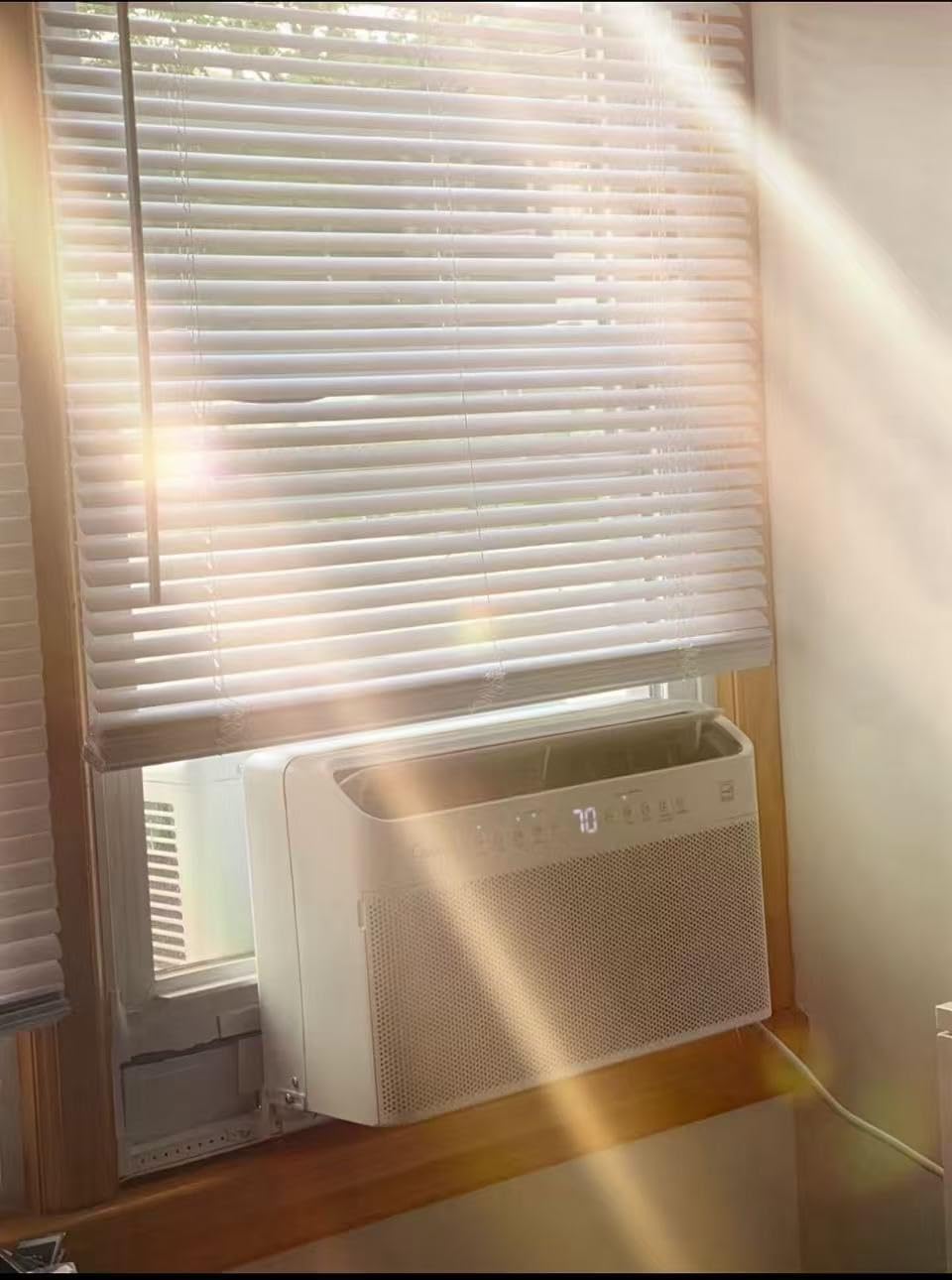 Midea 12,000 BTU U Shaped Smart Inverter Window Air Conditioner - Cools 550 Sq Ft, Ultra Quiet with Open Window Flexibility - Alexa/Google Assistant Compatible - 35% Energy Savings, Remote (Updated) Customer Review Midea 12,000 BTU U Shaped Smart Inverter Window Air Conditioner - Cools 550 Sq Ft, Ultra Quiet with Open Window Flexibility - Alexa/Google Assistant Compatible - 35% Energy Savings, Remote (Updated) - Customer Photo 1
