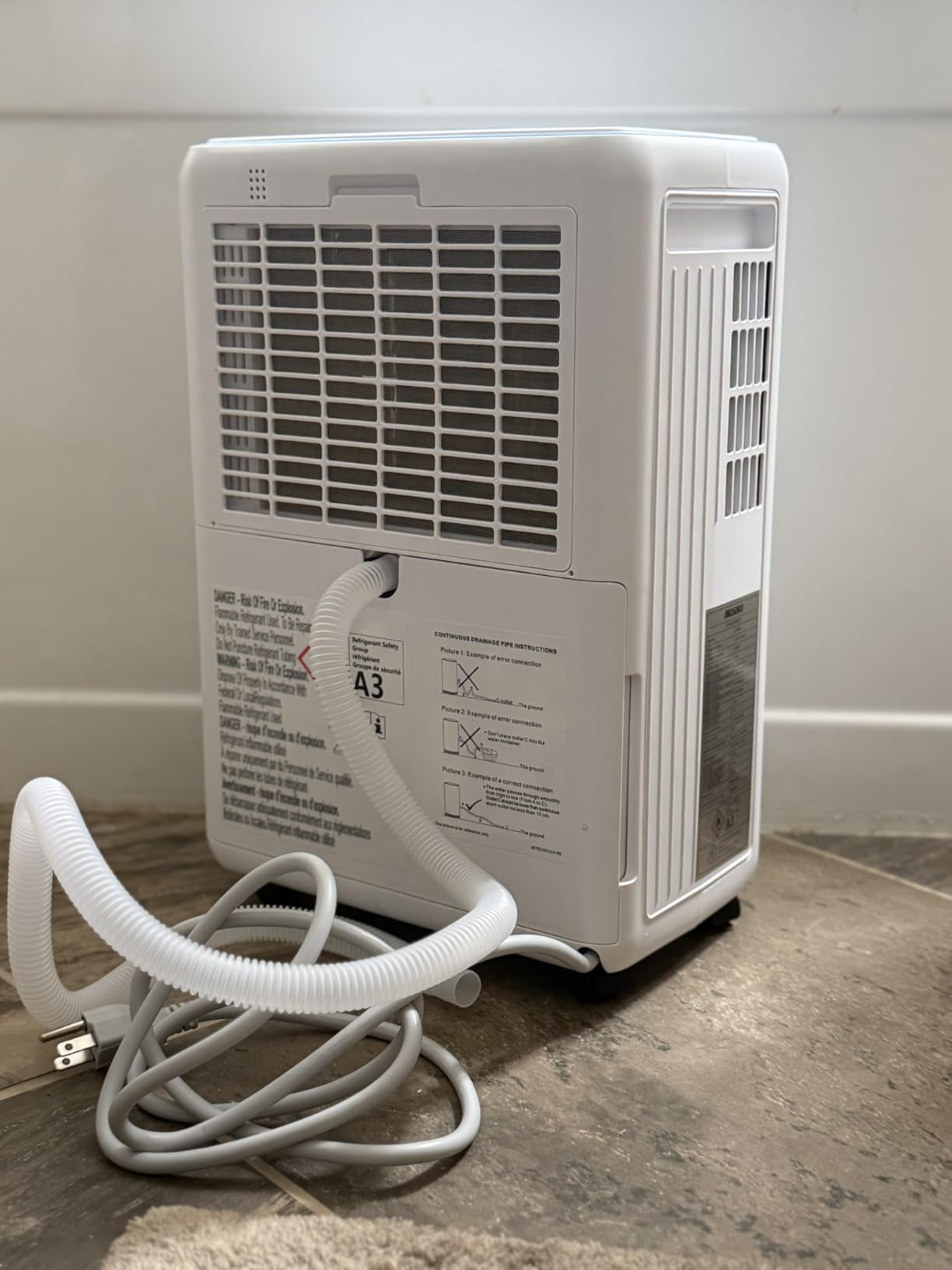 Aiusevo 30 Pint Dehumidifier for Basement, 2000 Sq. Ft Dehumidifiers for Home with Drain Hose, 3 Modes, Smart Humidity Control, 24H Timer, 0.52 Gal Water Tank, for Bedroom, Bathroom, RV - Customer Photo 2