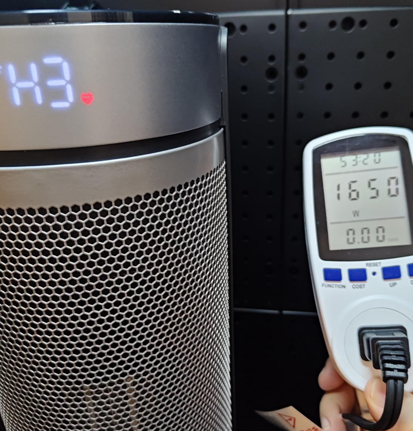 Dreo Space Heater for Large Room, 23 Inch Electric Heaters for Indoor Use, 8 Safe Protection Tower, 70° Oscillation, PTC Ceramic with Thermostat and Remote, Quiet, 12H Timer, Bedroom, Office - Customer Photo 4