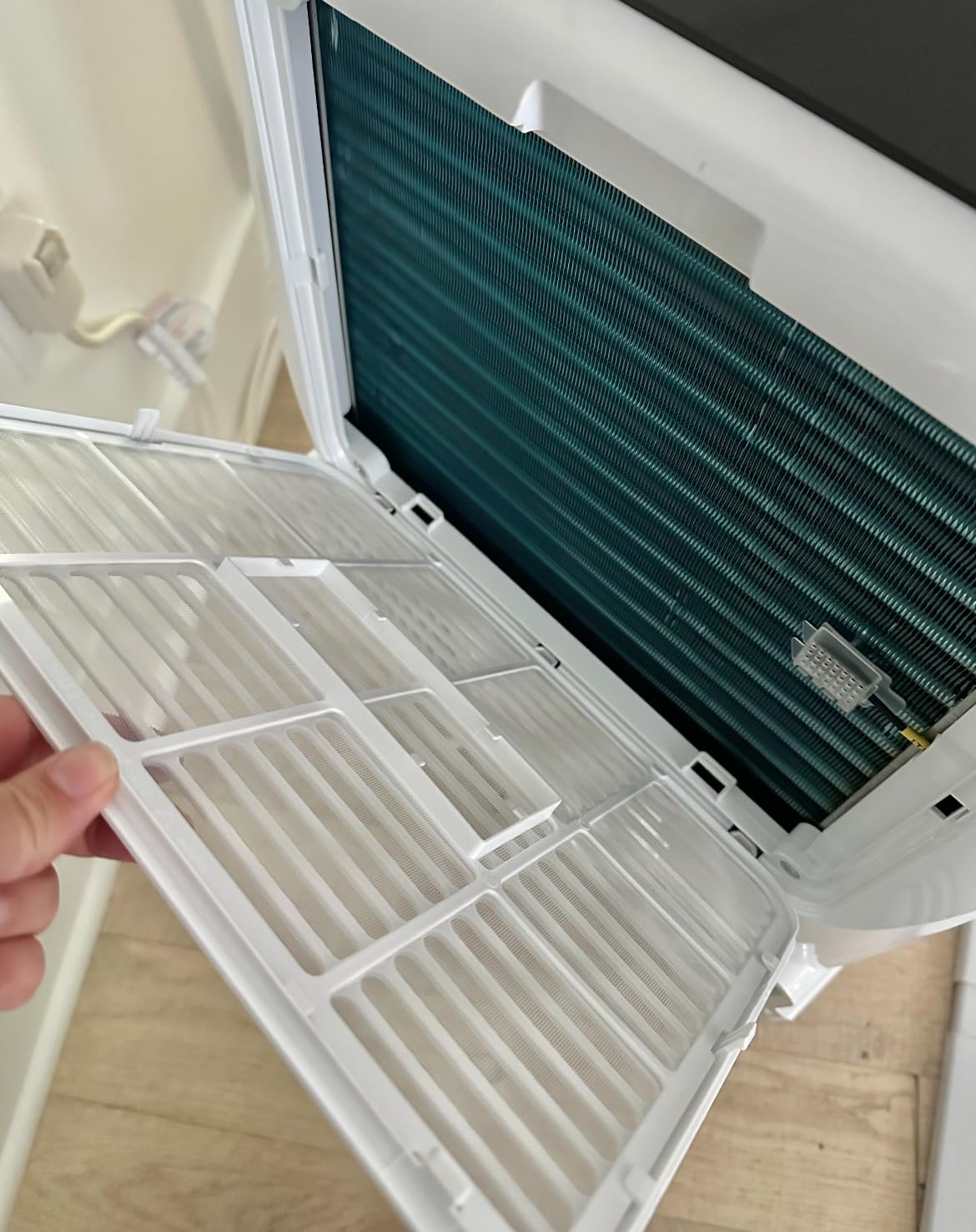 SereneLife 14000 BTU Ultra Quiet Portable Inverter Air Conditioner, Smart Cooling & Heating with WiFi, Energy Efficient, For Bedrooms, Living Spaces & Offices, 650 Sq Ft Coverage - Customer Photo 2