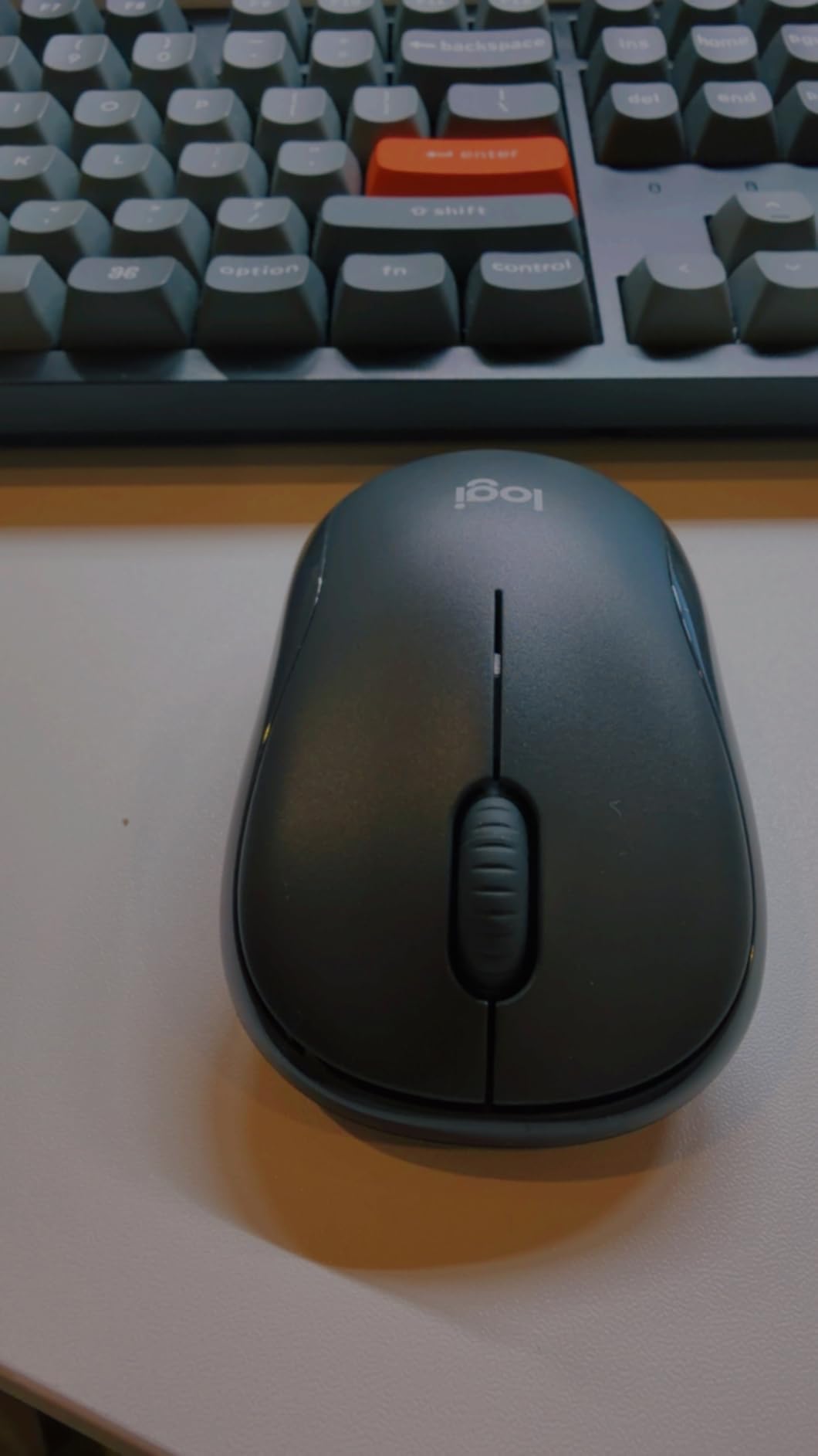Logitech M185 Wireless Mouse, 2.4GHz with USB Mini Receiver, 12-Month Battery Life, 1000 DPI Optical Tracking, Ambidextrous PC/Mac/Laptop - Swift Grey - Customer Photo 2