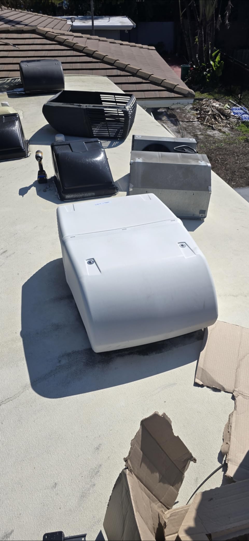 Airxcel 08-0079 Mach 3 Plus 13.5 Arctic Wht - Customer Photo 1