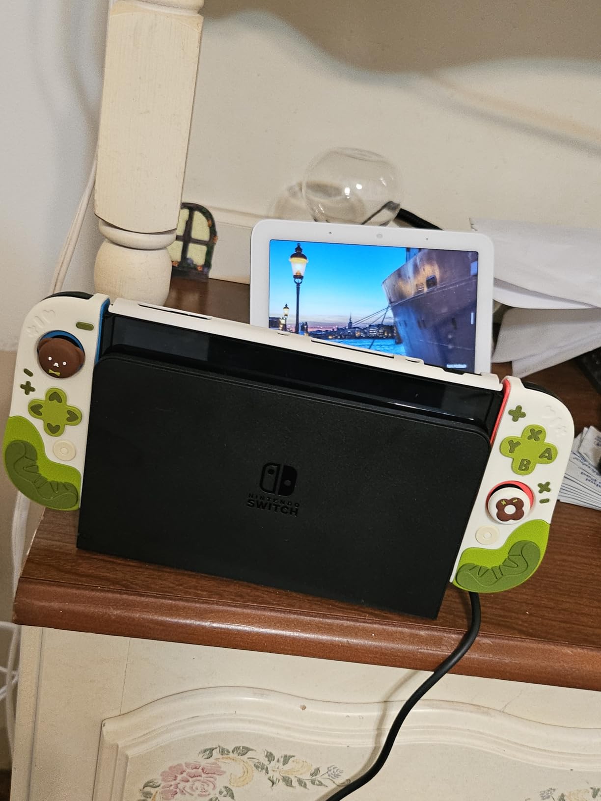 Nintendo Switch – OLED Model w/White Joy-Con Customer Review Nintendo Switch – OLED Model w/White Joy-Con - Customer Photo 4