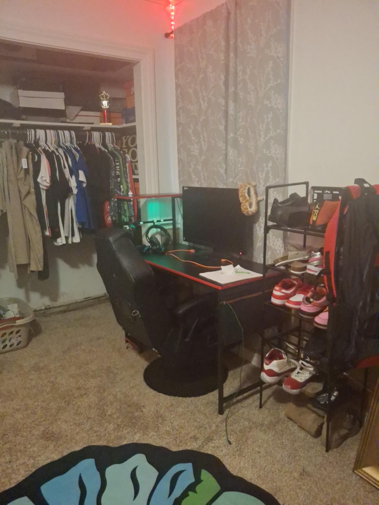 Bestier Gaming Desk with LED Lights, 44 Inch PC Gamer Desk for Small Spaces, Computer Desk with Reversible Storage Shelves & Side Storage Bag (Black 3D Carbon Fiber) Customer Review Bestier Gaming Desk with LED Lights, 44 Inch PC Gamer Desk for Small Spaces, Computer Desk with Reversible Storage Shelves & Side Storage Bag (Black 3D Carbon Fiber) - Customer Photo 1