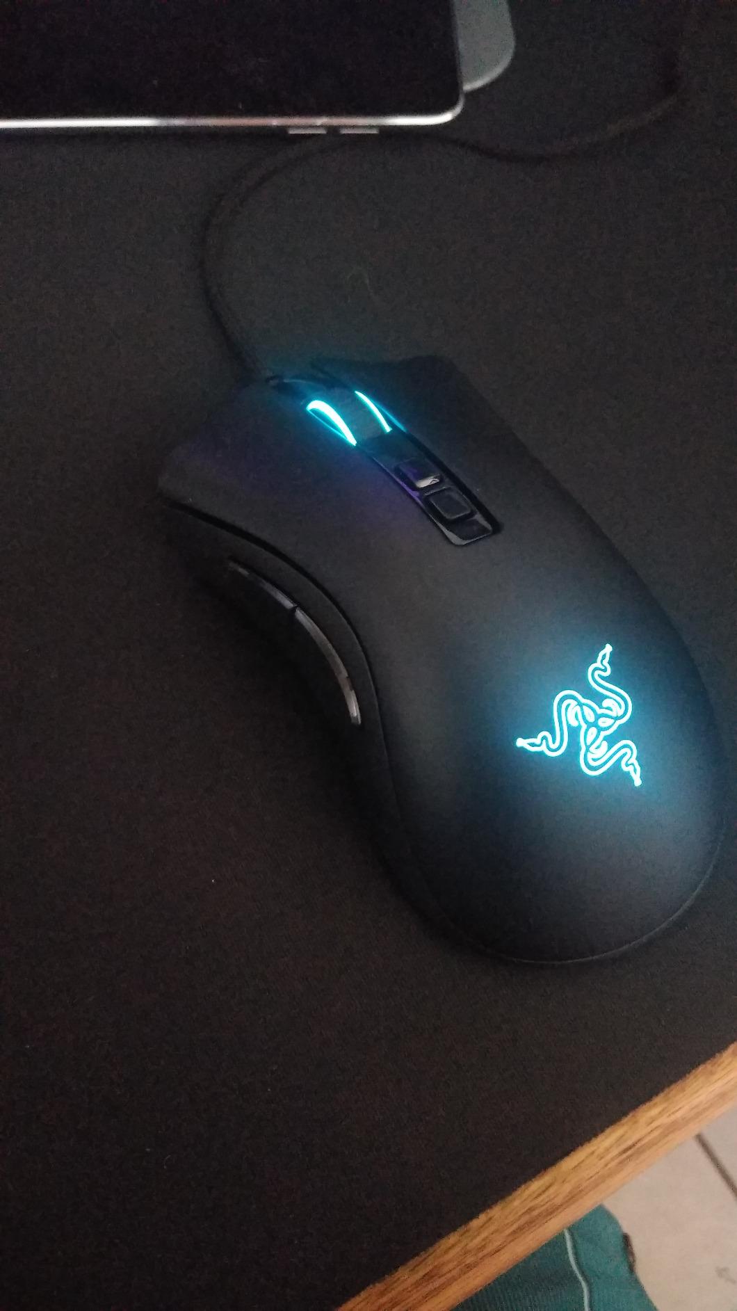 Razer DeathAdder V2 X HyperSpeed: Award-Winning Ergonomic Design - Ultra-Fast Wireless - 235hr Battery Life - 7 Programmable Buttons - Gen 2 Mechanical Switches - 5G 14K DPI Optical Sensor Customer Review Razer DeathAdder V2 X HyperSpeed: Award-Winning Ergonomic Design - Ultra-Fast Wireless - 235hr Battery Life - 7 Programmable Buttons - Gen 2 Mechanical Switches - 5G 14K DPI Optical Sensor - Customer Photo 3
