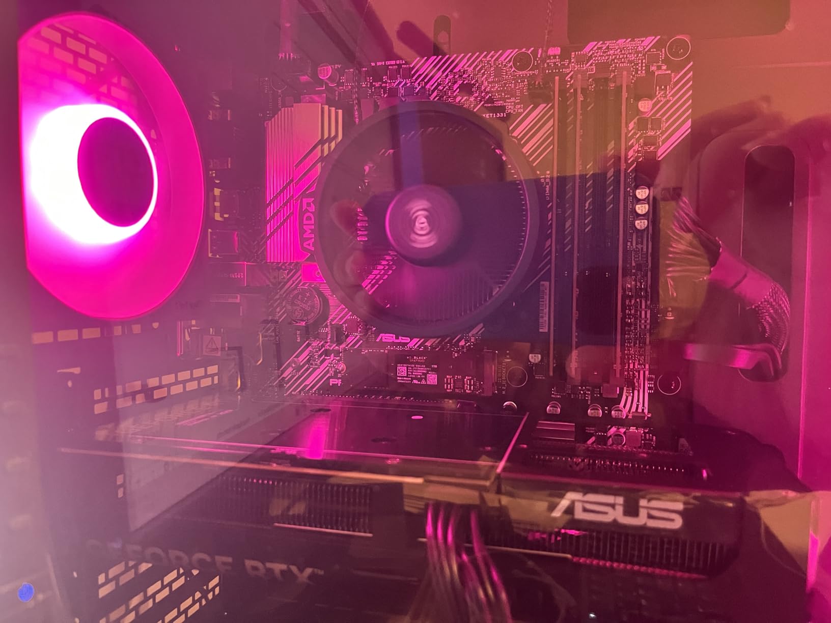 Asus ROG Strix B550-F Gaming WiFi II AMD AM4 (3rd Gen Ryzen) ATX Motherboard (PCIe 4.0,WiFi 6E, 2.5Gb LAN, BIOS Flashback, HDMI 2.1, Addressable Gen 2 RGB Header and Aura Sync) Customer Review Asus ROG Strix B550-F Gaming WiFi II AMD AM4 (3rd Gen Ryzen) ATX Motherboard (PCIe 4.0,WiFi 6E, 2.5Gb LAN, BIOS Flashback, HDMI 2.1, Addressable Gen 2 RGB Header and Aura Sync) - Customer Photo 2