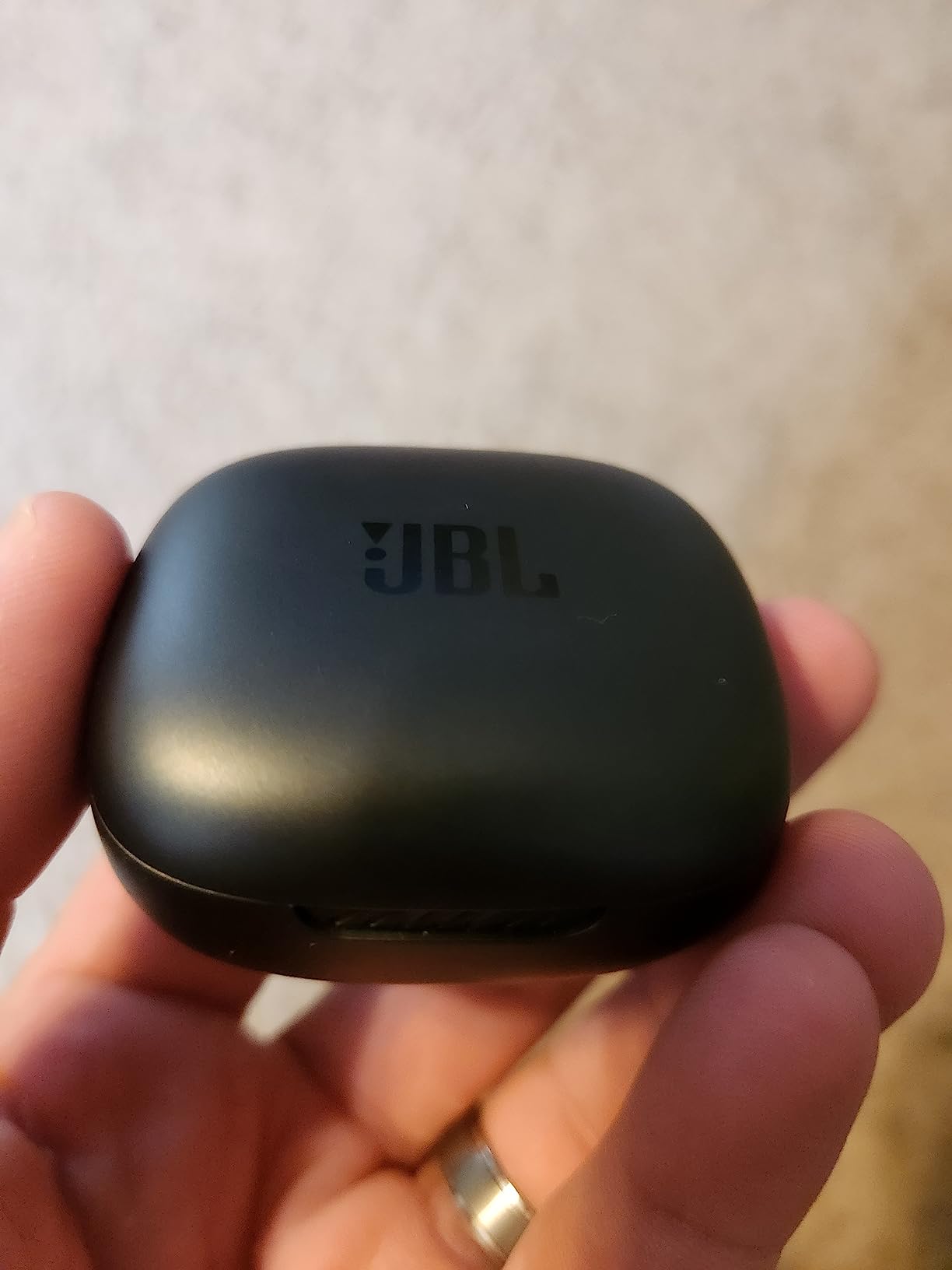 JBL Live Pro 2 - True Wireless Noise Cancelling Earbuds, up to 40 Hours of Playback with Wireless Charging, 6 mics for Perfect Calls, Touch & Voice Control, IPX5 Water Resistant (Black) - Customer Photo 2