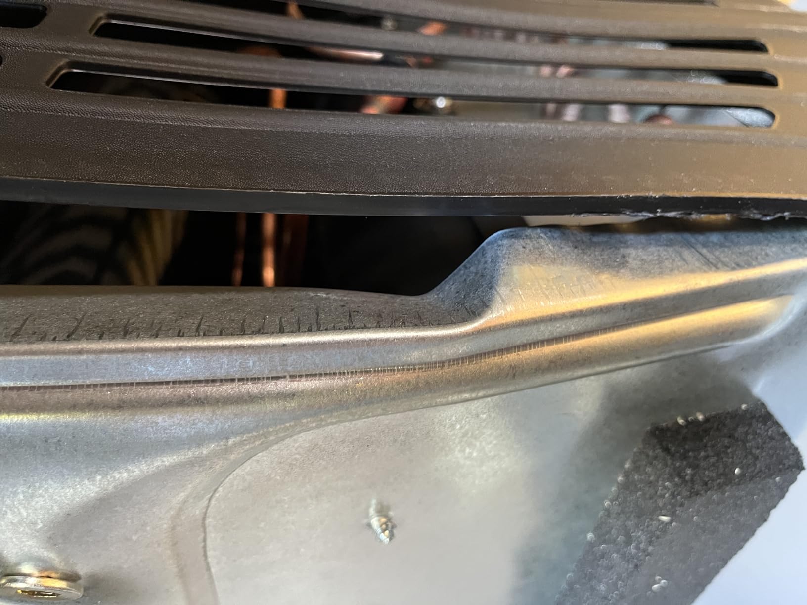 Coleman-Mach 48203-069 Signature Series MACH 3 Plus Medium-Profile Air Conditioner - 13,500 BTU, Textured Black (Wood Skid) - Customer Photo 2