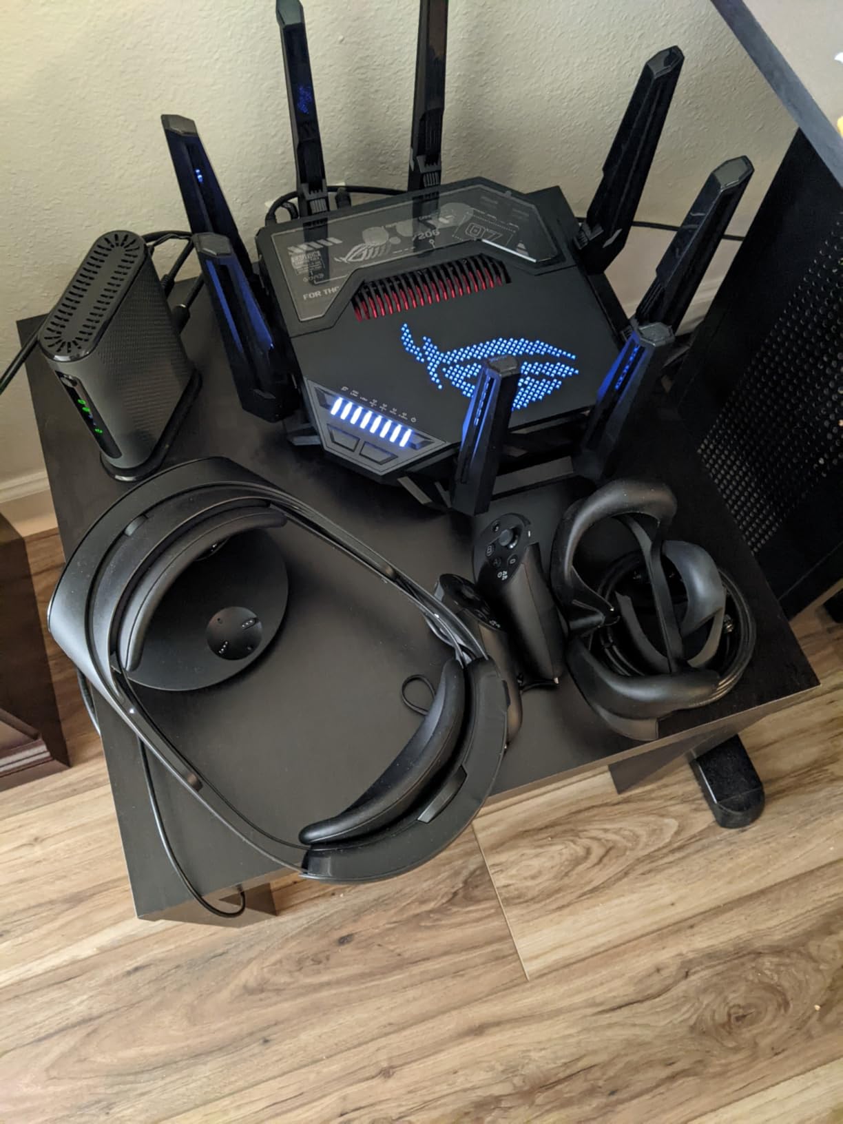 ASUS ROG Rapture WiFi 6E Gaming Router (GT-AXE16000) - Quad-Band, 6 GHz Ready, Dual 10G Ports, 2.5G WAN Port, AiMesh Support, Triple-level Game Acceleration, Lifetime Internet Security, Instant Guard Customer Review ASUS ROG Rapture WiFi 6E Gaming Router (GT-AXE16000) - Quad-Band, 6 GHz Ready, Dual 10G Ports, 2.5G WAN Port, AiMesh Support, Triple-level Game Acceleration, Lifetime Internet Security, Instant Guard - Customer Photo 1