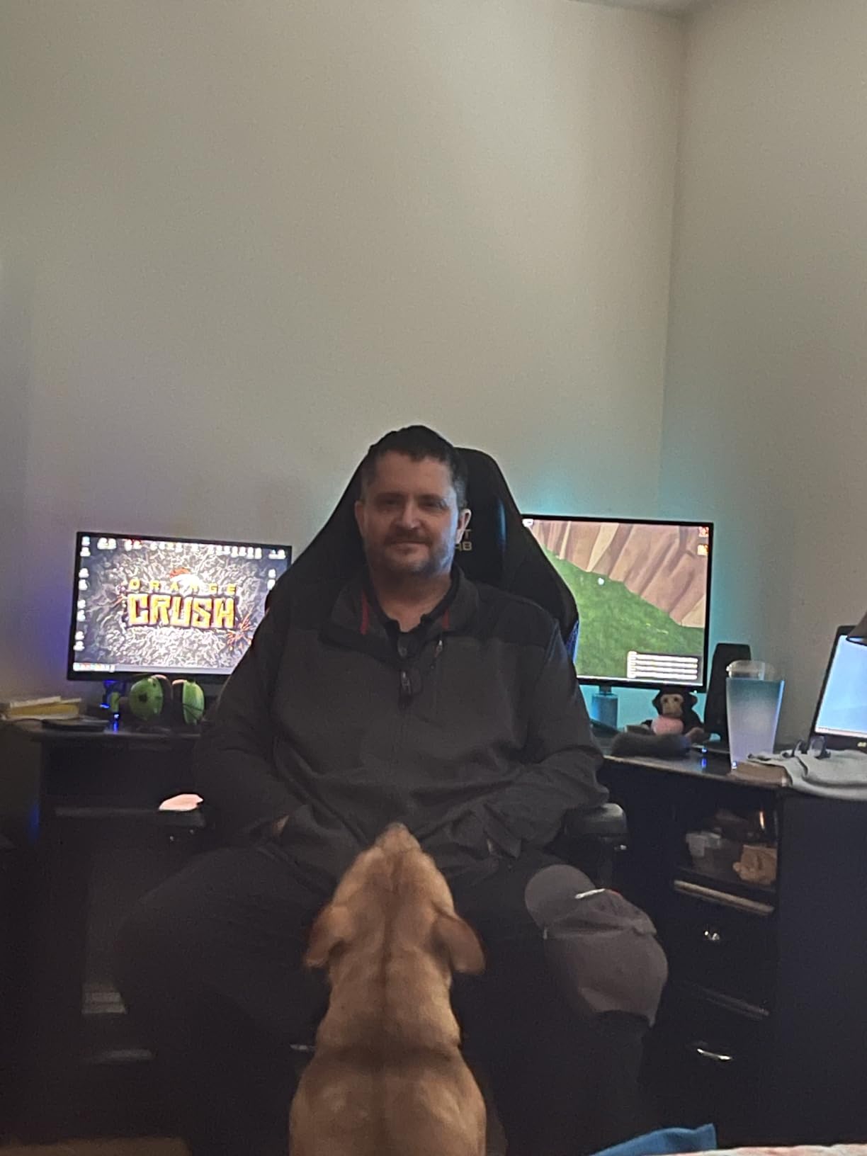 Secretlab Titan Evo Classic Gaming Chair - Reclining, Ergonomic & Heavy Duty Computer Chair with 4D Armrests, Magnetic Head Pillow & Lumbar Support - Big and Tall 395 lbs - Black - Leatherette Customer Review Secretlab Titan Evo Classic Gaming Chair - Reclining, Ergonomic & Heavy Duty Computer Chair with 4D Armrests, Magnetic Head Pillow & Lumbar Support - Big and Tall 395 lbs - Black - Leatherette - Customer Photo 5
