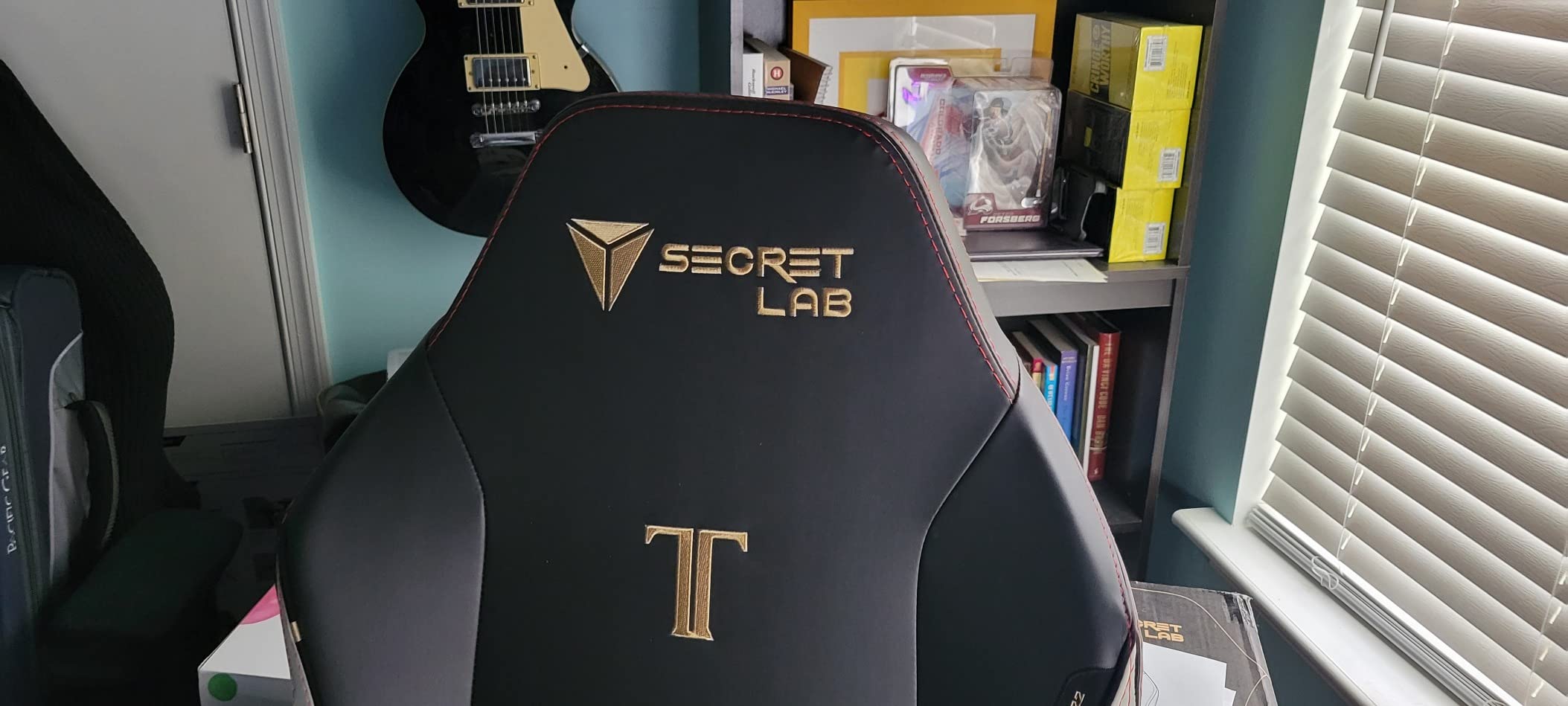 Secretlab Titan Evo Royal Gaming Chair - Reclining, Ergonomic & Comfortable Computer Chair with 4D Armrests, Magnetic Head Pillow & 4-Way Lumbar Support - Blue - Leatherette Customer Review Secretlab Titan Evo Royal Gaming Chair - Reclining, Ergonomic & Comfortable Computer Chair with 4D Armrests, Magnetic Head Pillow & 4-Way Lumbar Support - Blue - Leatherette - Customer Photo 1