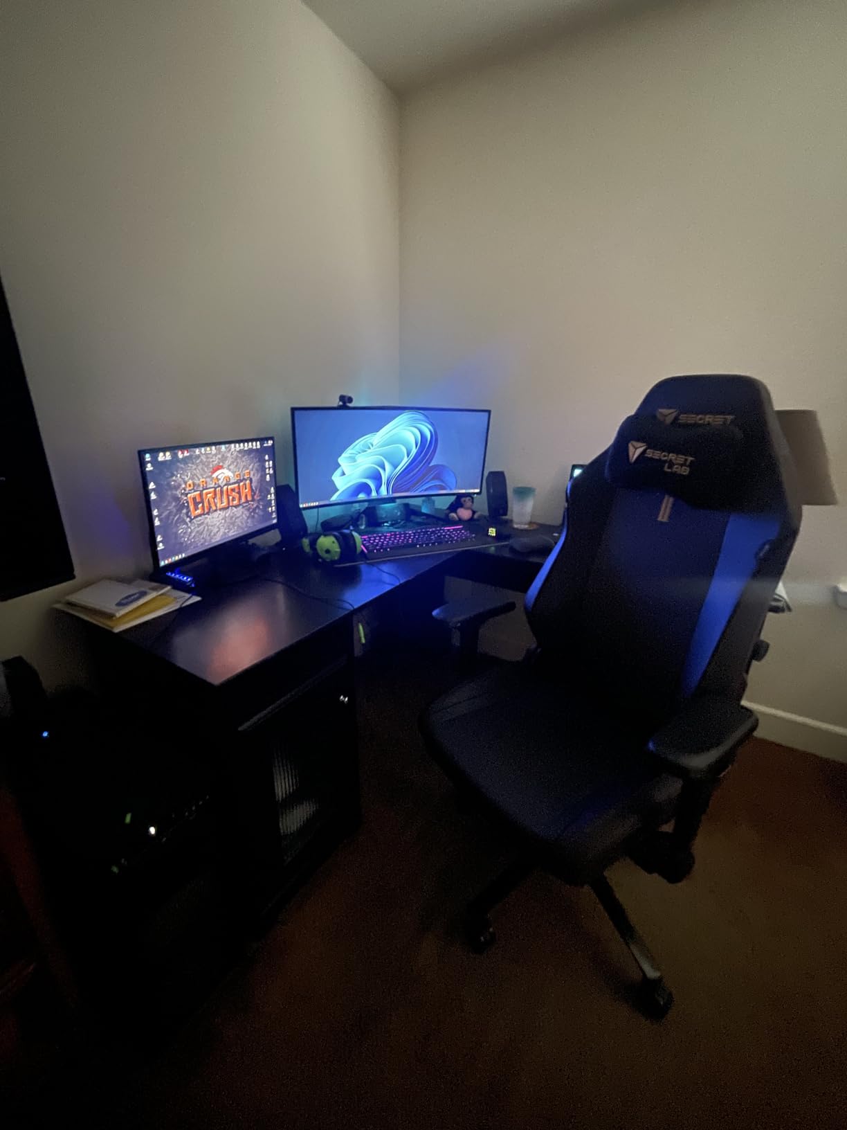 Secretlab Titan Evo Royal Gaming Chair - Reclining, Ergonomic & Comfortable Computer Chair with 4D Armrests, Magnetic Head Pillow & 4-Way Lumbar Support - Blue - Leatherette Customer Review Secretlab Titan Evo Royal Gaming Chair - Reclining, Ergonomic & Comfortable Computer Chair with 4D Armrests, Magnetic Head Pillow & 4-Way Lumbar Support - Blue - Leatherette - Customer Photo 3