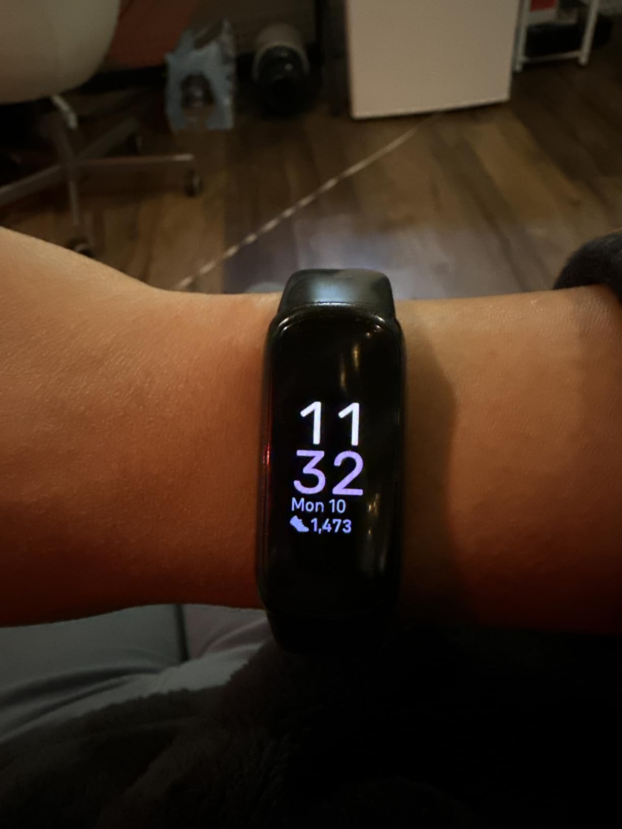 Fitbit Inspire 3 Health &-Fitness-Tracker with Stress Management, Workout Intensity, Sleep Tracking, 24/7 Heart Rate and more, Midnight Zen/Black One Size (S & L Bands Included) Customer Review Fitbit Inspire 3 Health &-Fitness-Tracker with Stress Management, Workout Intensity, Sleep Tracking, 24/7 Heart Rate and more, Midnight Zen/Black One Size (S & L Bands Included) - Customer Photo 4