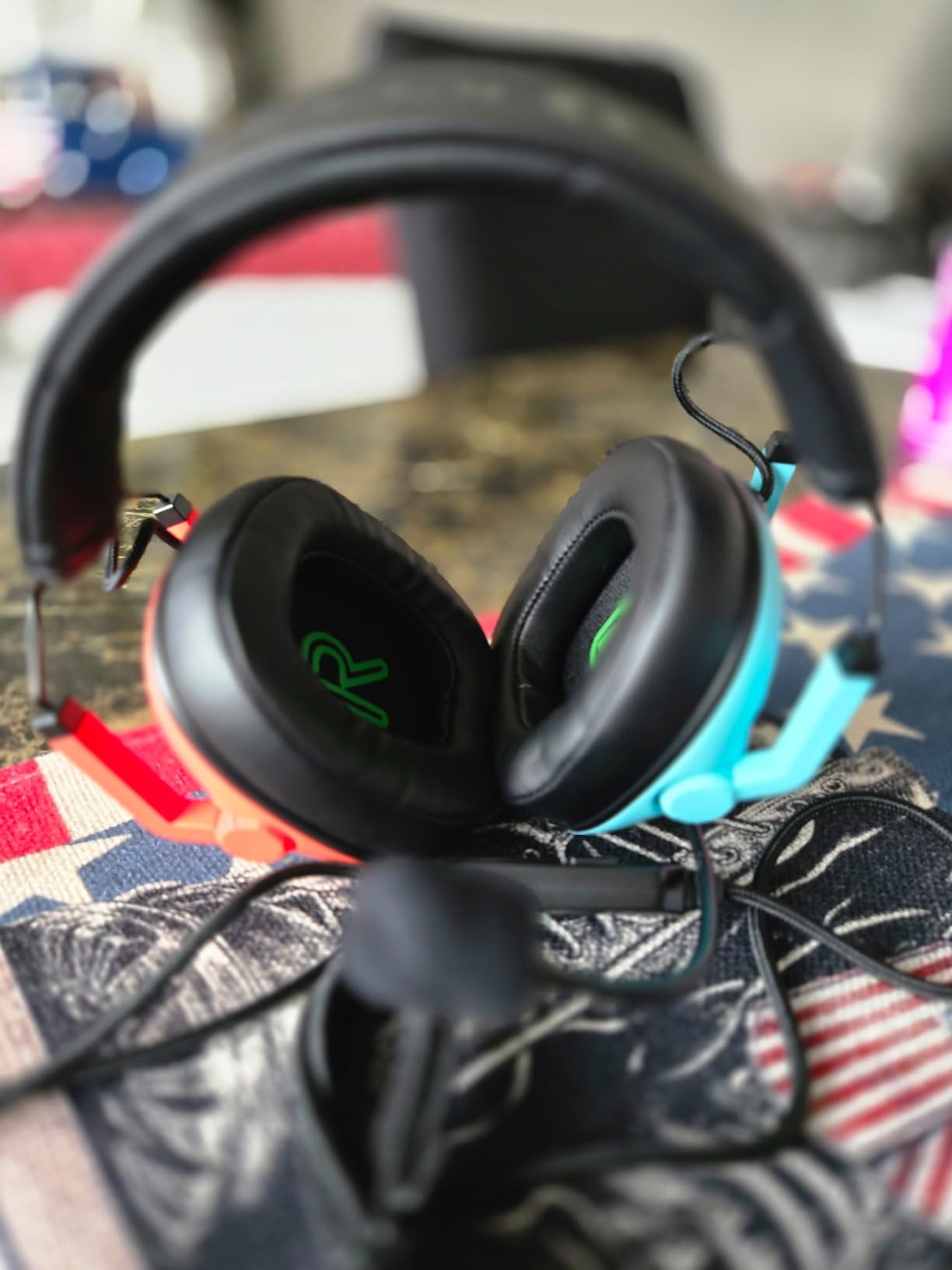 SENZER SG500 Surround Sound Pro Gaming Headset with Noise Cancelling Microphone - Soft Memory Foam Padding - Portable Foldable Headphones for PC, PS4, PS5, Xbox One, Switch - Red&Blue Customer Review SENZER SG500 Surround Sound Pro Gaming Headset with Noise Cancelling Microphone - Soft Memory Foam Padding - Portable Foldable Headphones for PC, PS4, PS5, Xbox One, Switch - Red&Blue - Customer Photo 2
