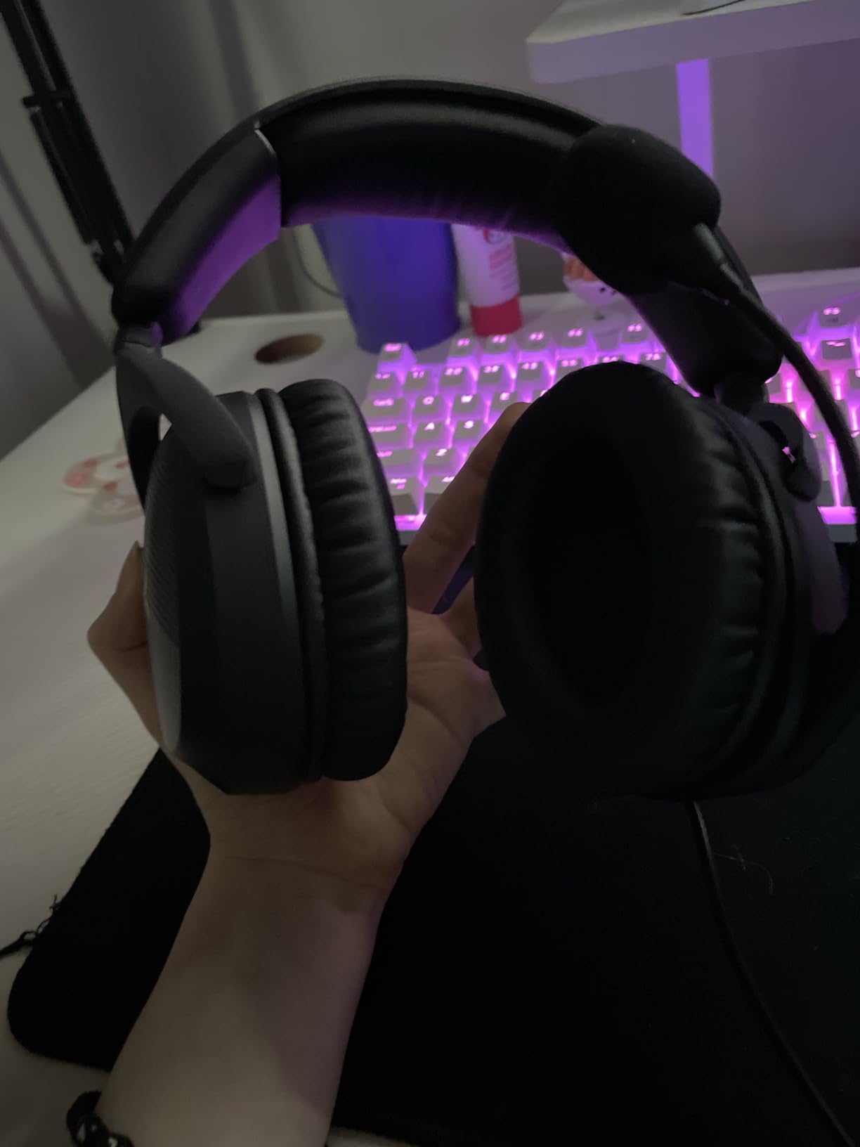 HyperX Cloud Stinger 2 – Gaming Headset, DTS Headphone:X Spatial Audio, Lightweight Over-Ear Headset with mic, Swivel-to-Mute Function, 50mm Drivers, PC Compatible, Black Customer Review HyperX Cloud Stinger 2 – Gaming Headset, DTS Headphone:X Spatial Audio, Lightweight Over-Ear Headset with mic, Swivel-to-Mute Function, 50mm Drivers, PC Compatible, Black - Customer Photo 1