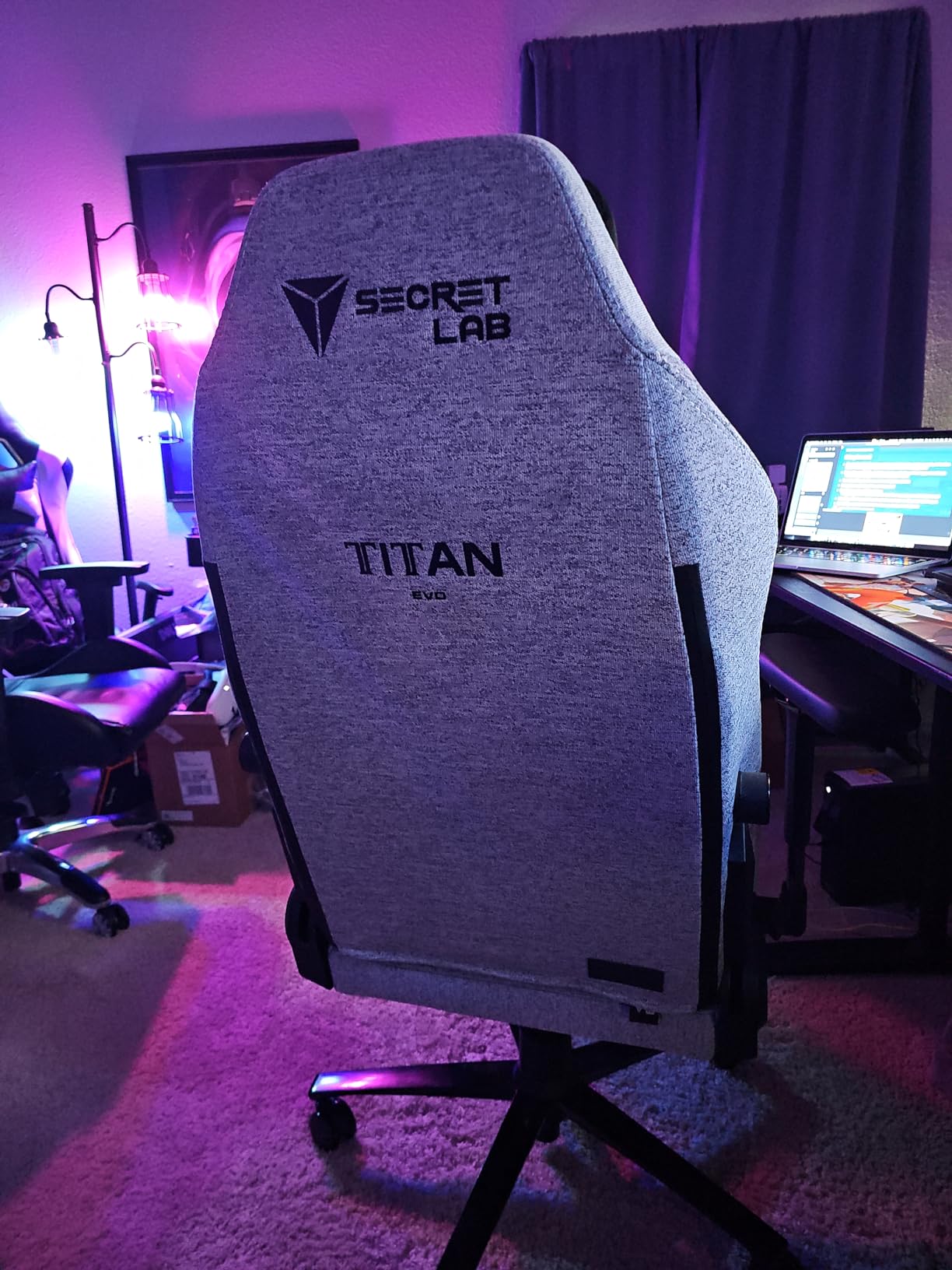 Secretlab Titan Evo Black3 Gaming Chair - Reclining - Ergonomic & Comfortable Computer Chair with 4D Armrests - Magnetic Head Pillow & 4-Way Lumbar Support - Small - Black - Fabric Customer Review Secretlab Titan Evo Black3 Gaming Chair - Reclining - Ergonomic & Comfortable Computer Chair with 4D Armrests - Magnetic Head Pillow & 4-Way Lumbar Support - Small - Black - Fabric - Customer Photo 1
