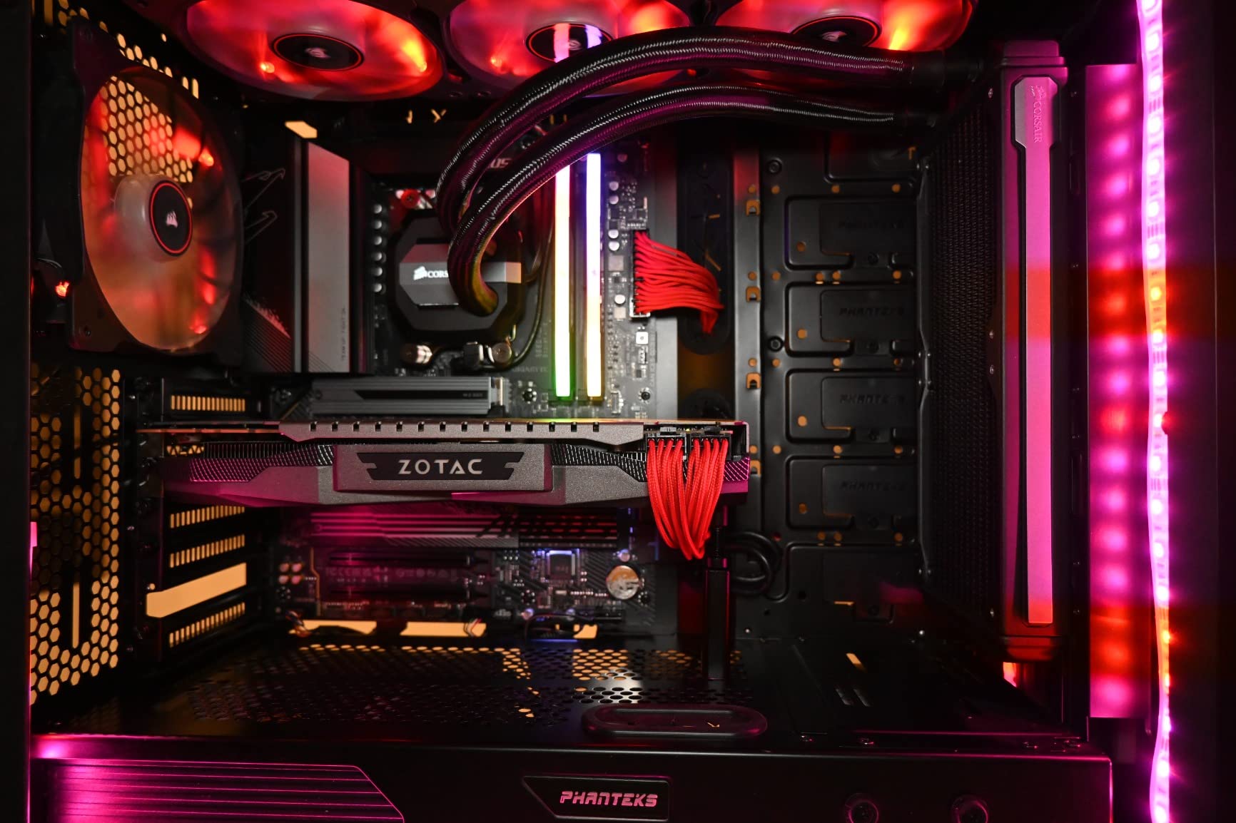 GIGABYTE B650 AORUS Elite AX (AM5/LGA 1718/ AMD B650/ATX/ 5-Year Warranty/DDR5/ M.2/ PCIe 5.0/USB 3.2 Gen2X2 Type-C/WiFi 6E/2.5GbE LAN/Q-Flash Plus/EZ-Latch/Gaming Motherboard) Customer Review GIGABYTE B650 AORUS Elite AX (AM5/LGA 1718/ AMD B650/ATX/ 5-Year Warranty/DDR5/ M.2/ PCIe 5.0/USB 3.2 Gen2X2 Type-C/WiFi 6E/2.5GbE LAN/Q-Flash Plus/EZ-Latch/Gaming Motherboard) - Customer Photo 3
