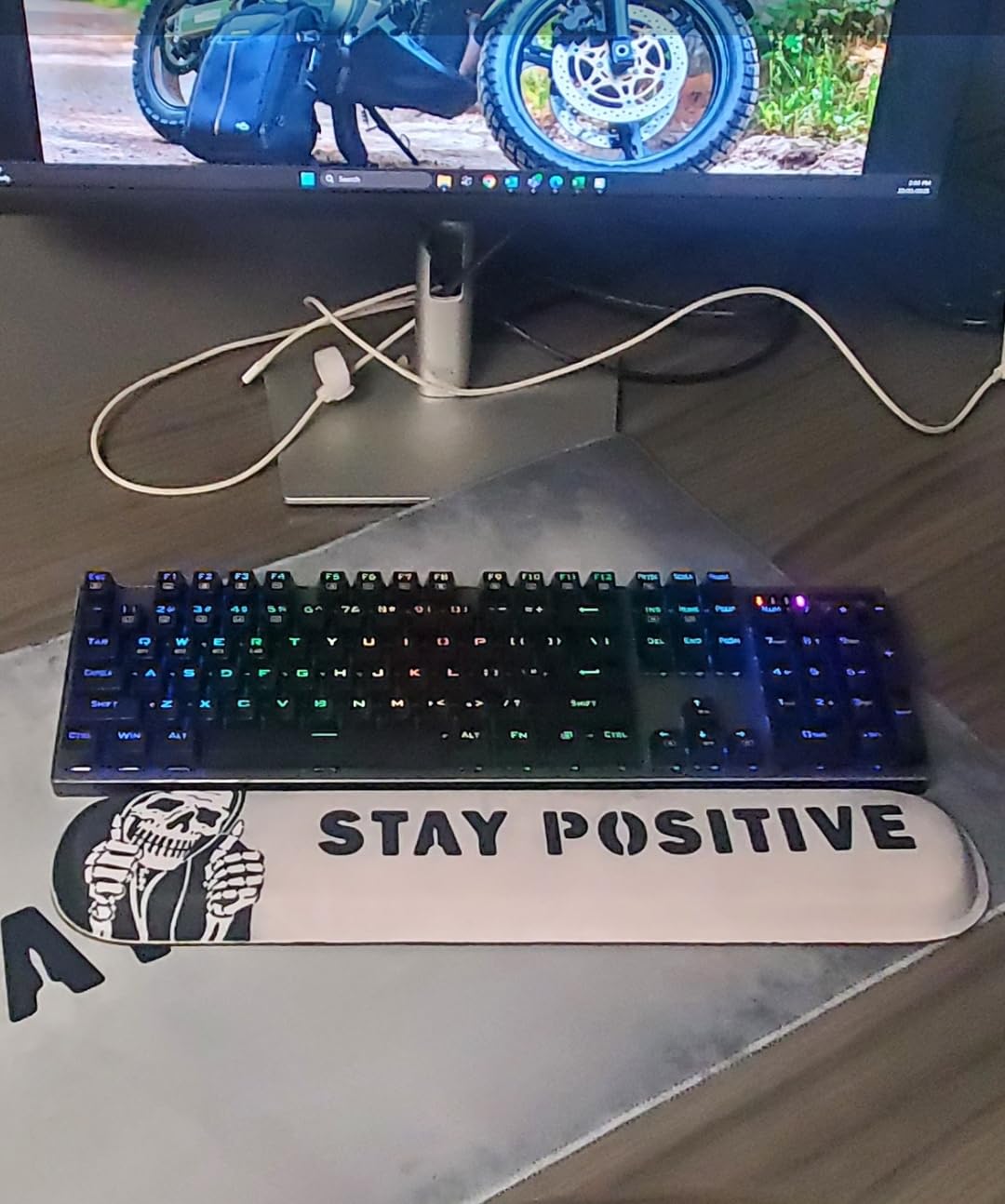 Redragon K556 PRO Upgraded Wireless RGB Gaming Keyboard, BT/2.4Ghz Tri-Mode Aluminum Mechanical Keyboard w/No-Lag Connection, Hot-Swap Linear Quiet Red Switch Customer Review Redragon K556 PRO Upgraded Wireless RGB Gaming Keyboard, BT/2.4Ghz Tri-Mode Aluminum Mechanical Keyboard w/No-Lag Connection, Hot-Swap Linear Quiet Red Switch - Customer Photo 2