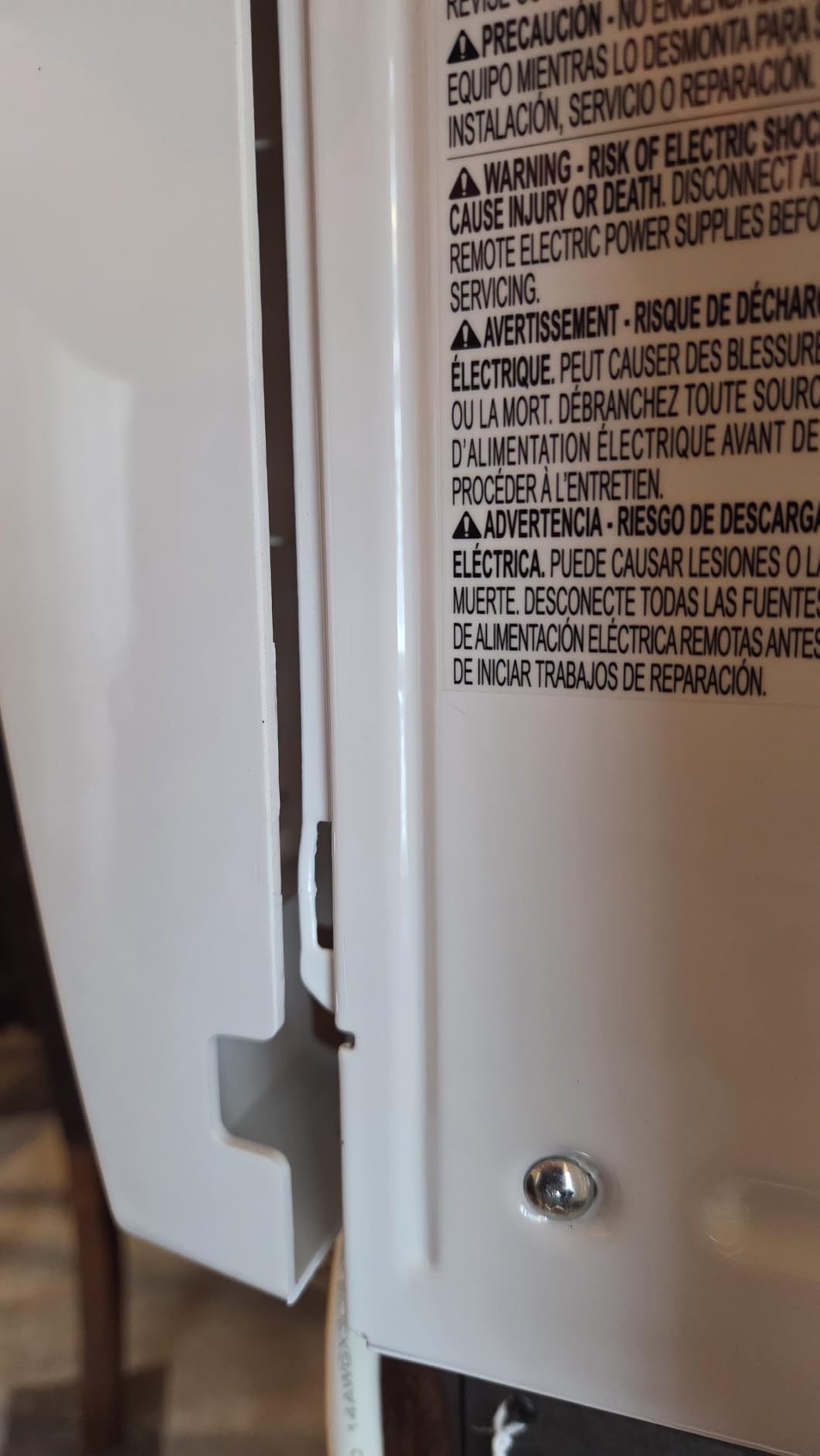 LG 12,000 BTU Smart Window Air Conditioner, 115V, AC Window Unit for Rooms up to 550 Sq. Ft., Perfect for Kitchen or Living Room, Phone & Voice Control, Works with LG ThinQ, Amazon Alexa, Hey Google - Customer Photo 3