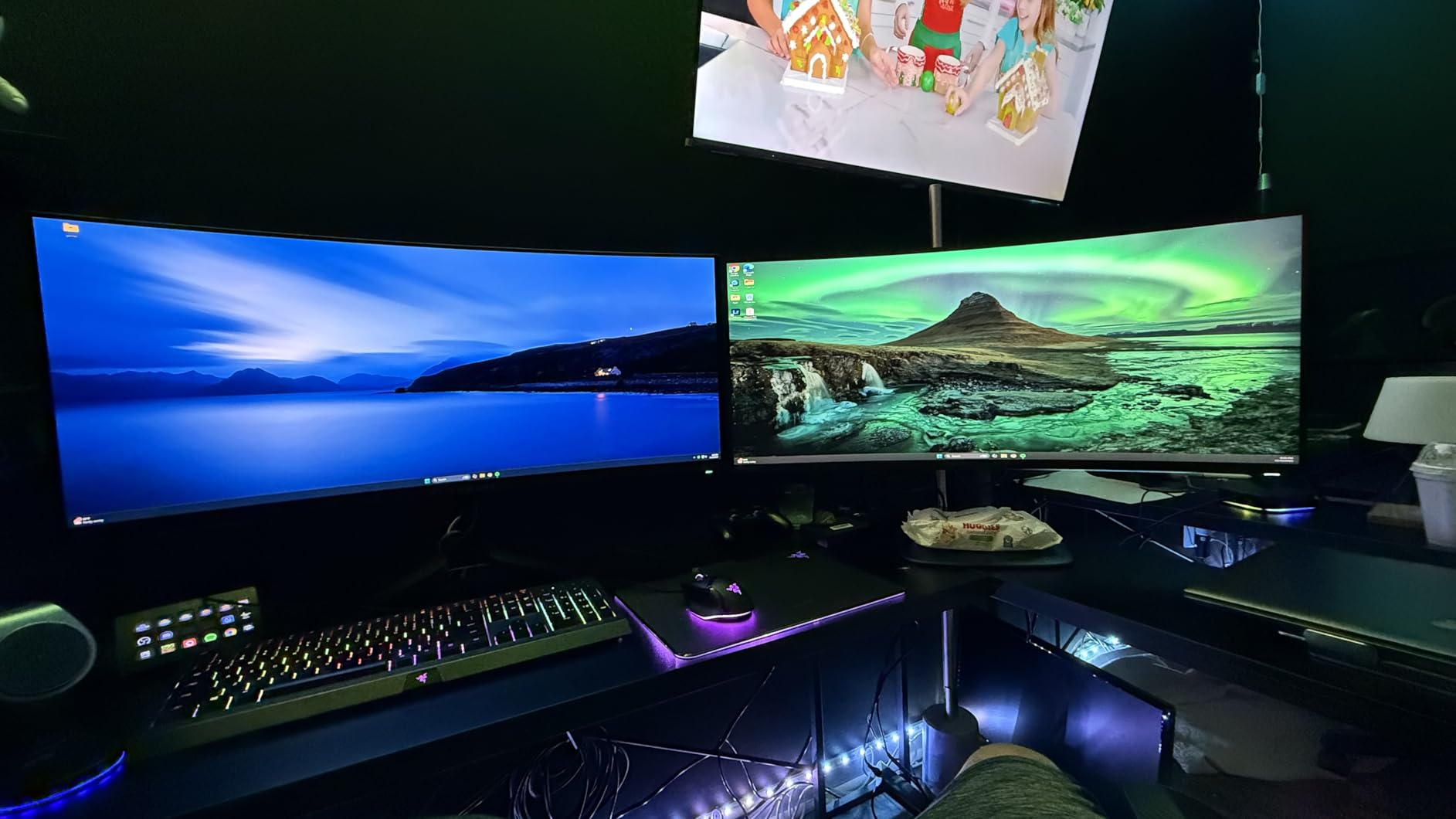 Alienware AW3423DWF Curved QD-OLED Gaming Monitor - 34-inch Quantum Dot OLED 0.1Ms 165Hz 21:9 Curved Display, 99.3% DCI-P3 Color Gamut, VESA DisplayHDR True Black 400, AMD FreeSync Premium Pro - Black - Customer Photo 3