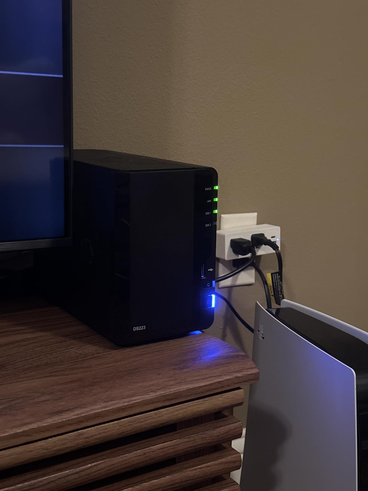 Synology 2-Bay NAS DS223 (Diskless) Customer Review Synology 2-Bay NAS DS223 (Diskless) - Customer Photo 5
