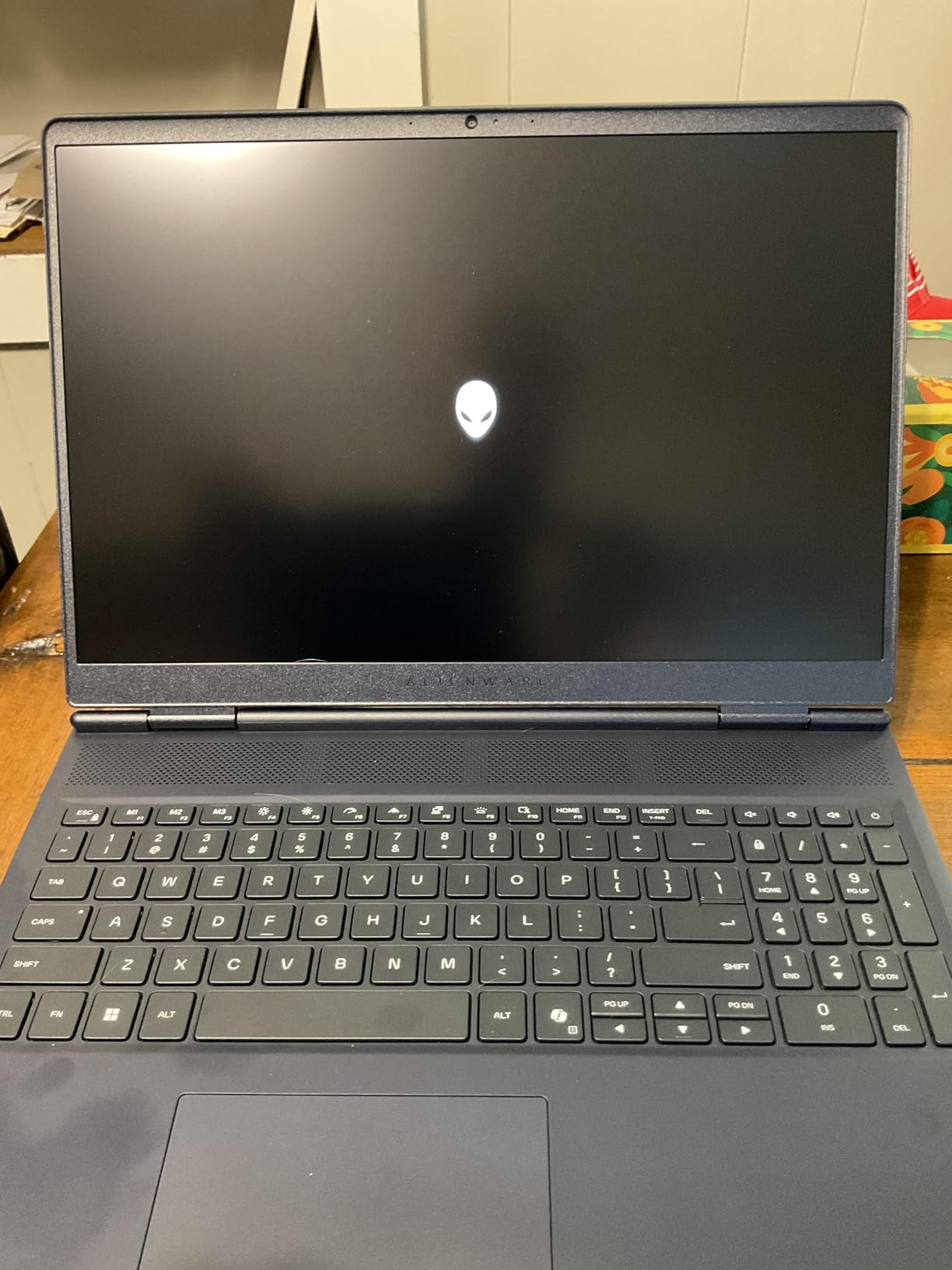 Alienware 16 Aurora Gaming Laptop AC16250-16 Alienware 16 Aurora Gaming Laptop AC16250-16